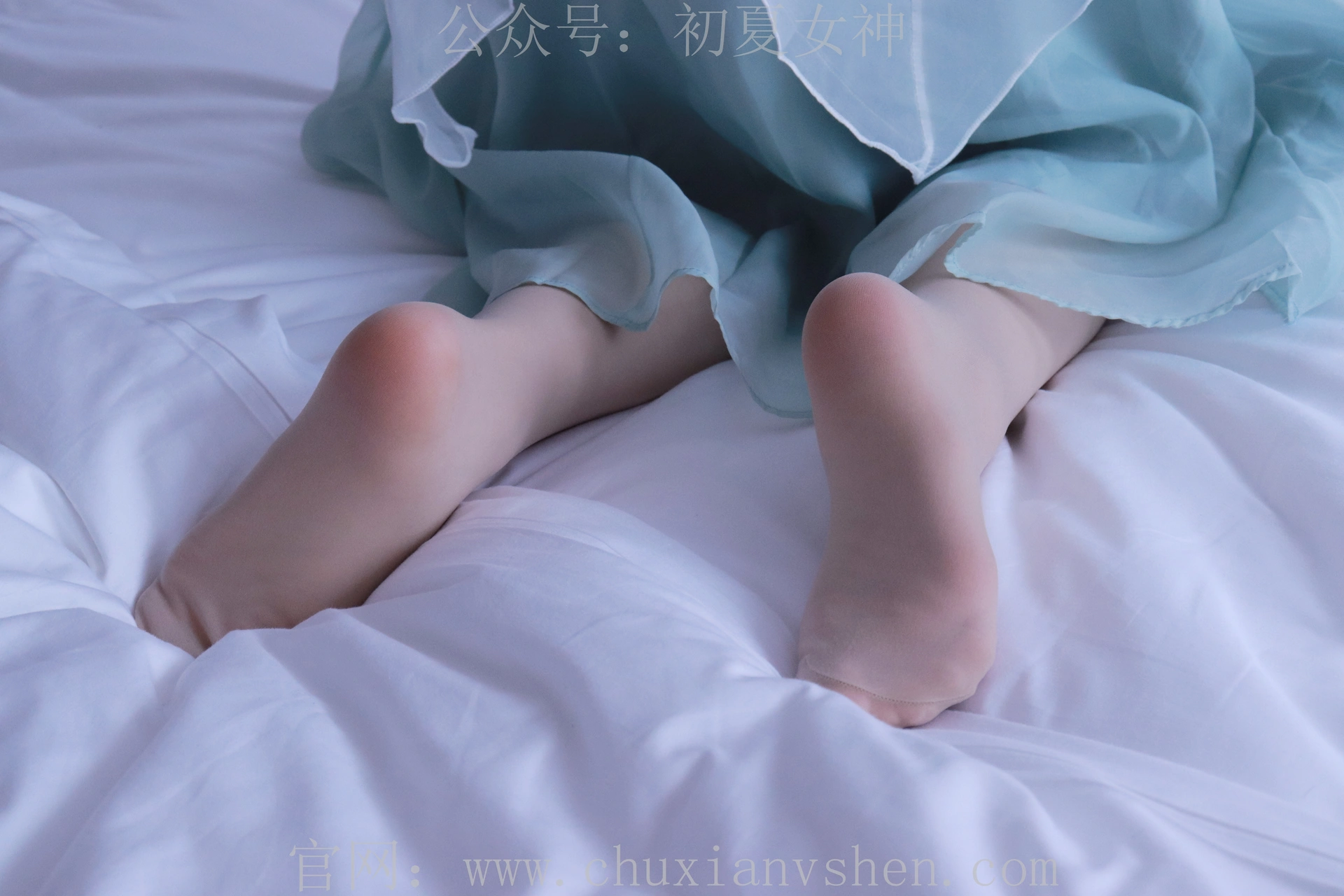 初夏女神 NO.009 念念 绿野仙踪M码连衣裙搭回力球鞋[120P+1V／5.53GB]
