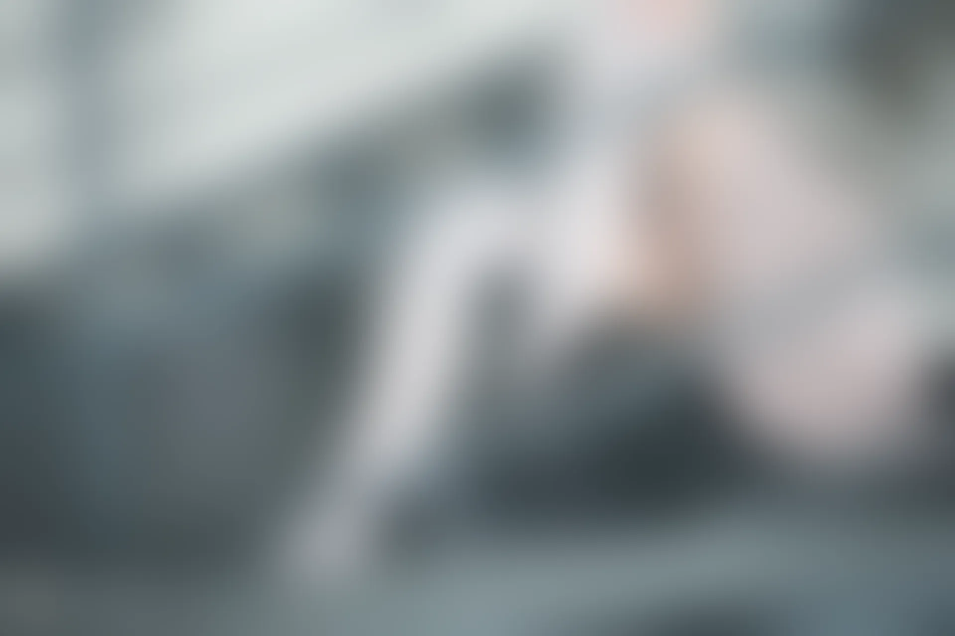 C09.004 楼梯上的萝莉白丝 [42P-102MB]