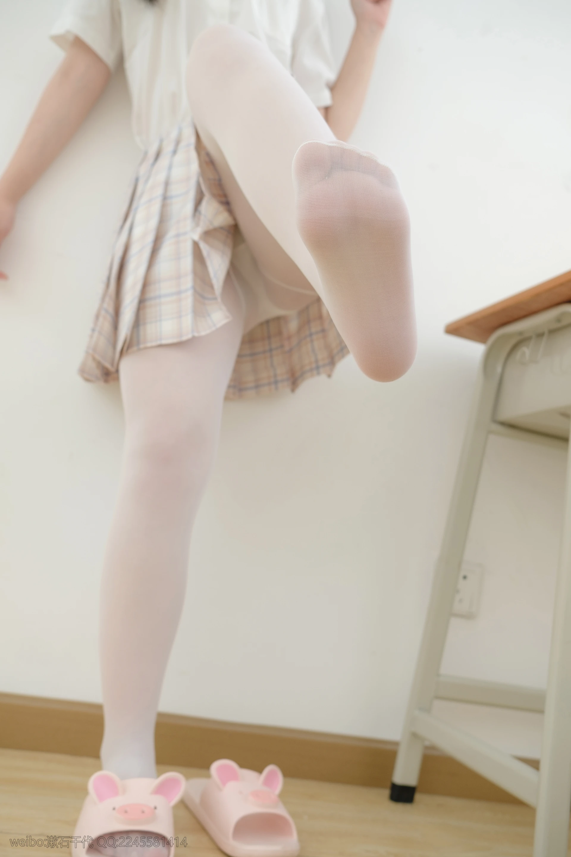 轻兰映画 HANA.002 可爱白丝JK制服 [67P-445.1MB]JK制服, 可爱, 白丝, 美腿, 美足, 轻兰映画