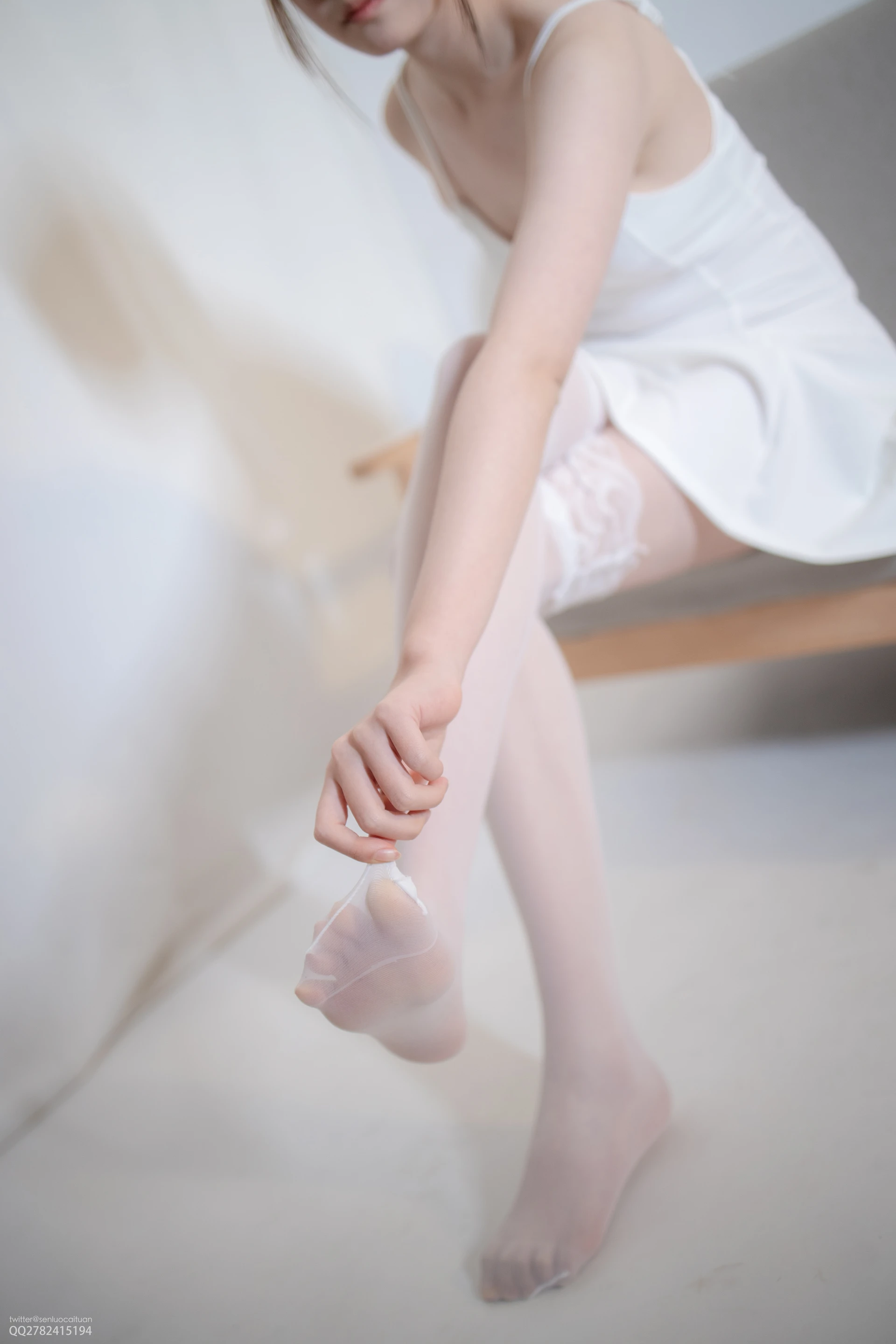JKFUN-百圆定制 1-5 Aika [34P1V-2.24G]Aika, JKFUN, 可爱, 森萝财团, 白丝, 美腿