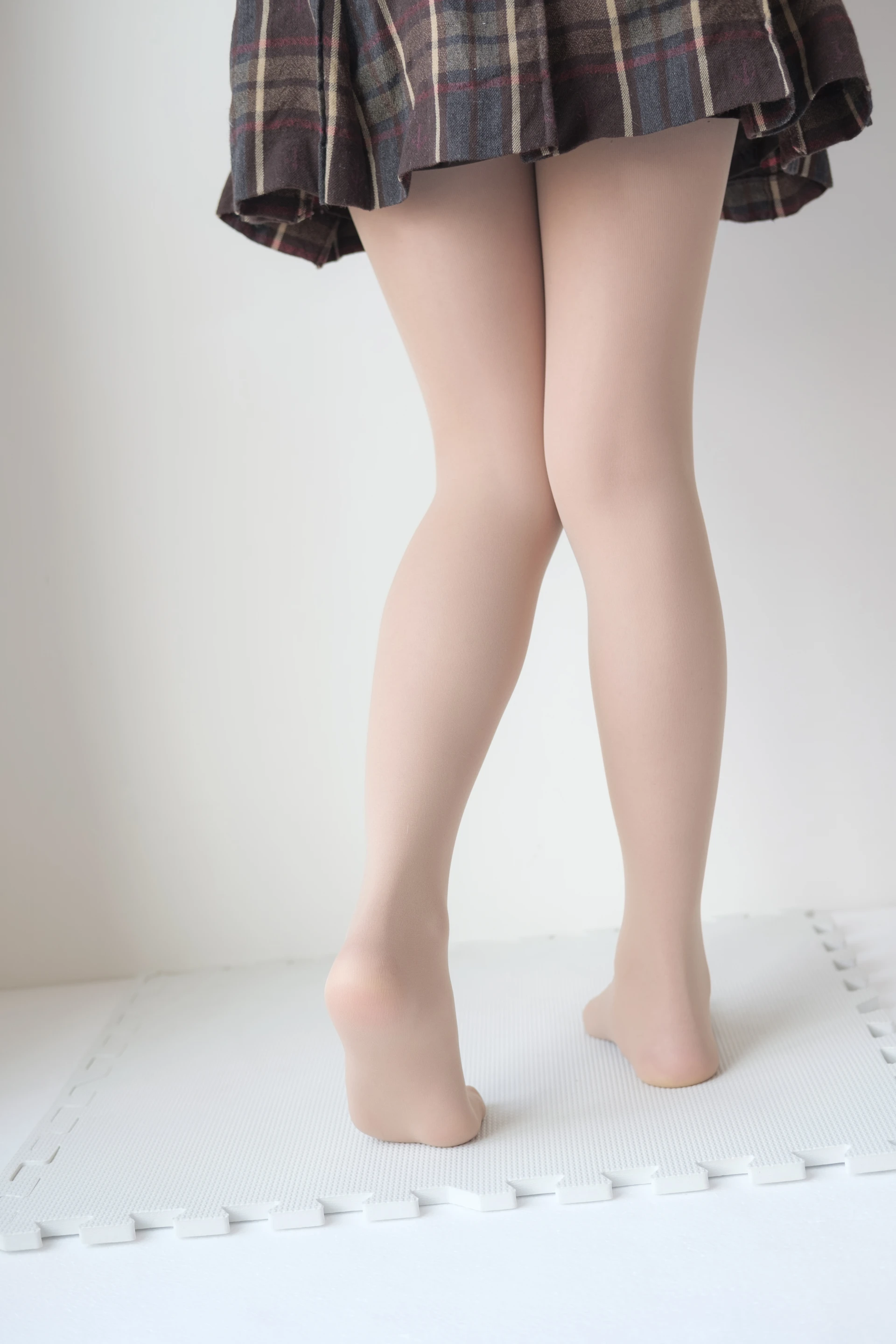 森萝财团 X-013 [134P1V-1.51G]森萝财团, 美腿, 美足, 肉丝
