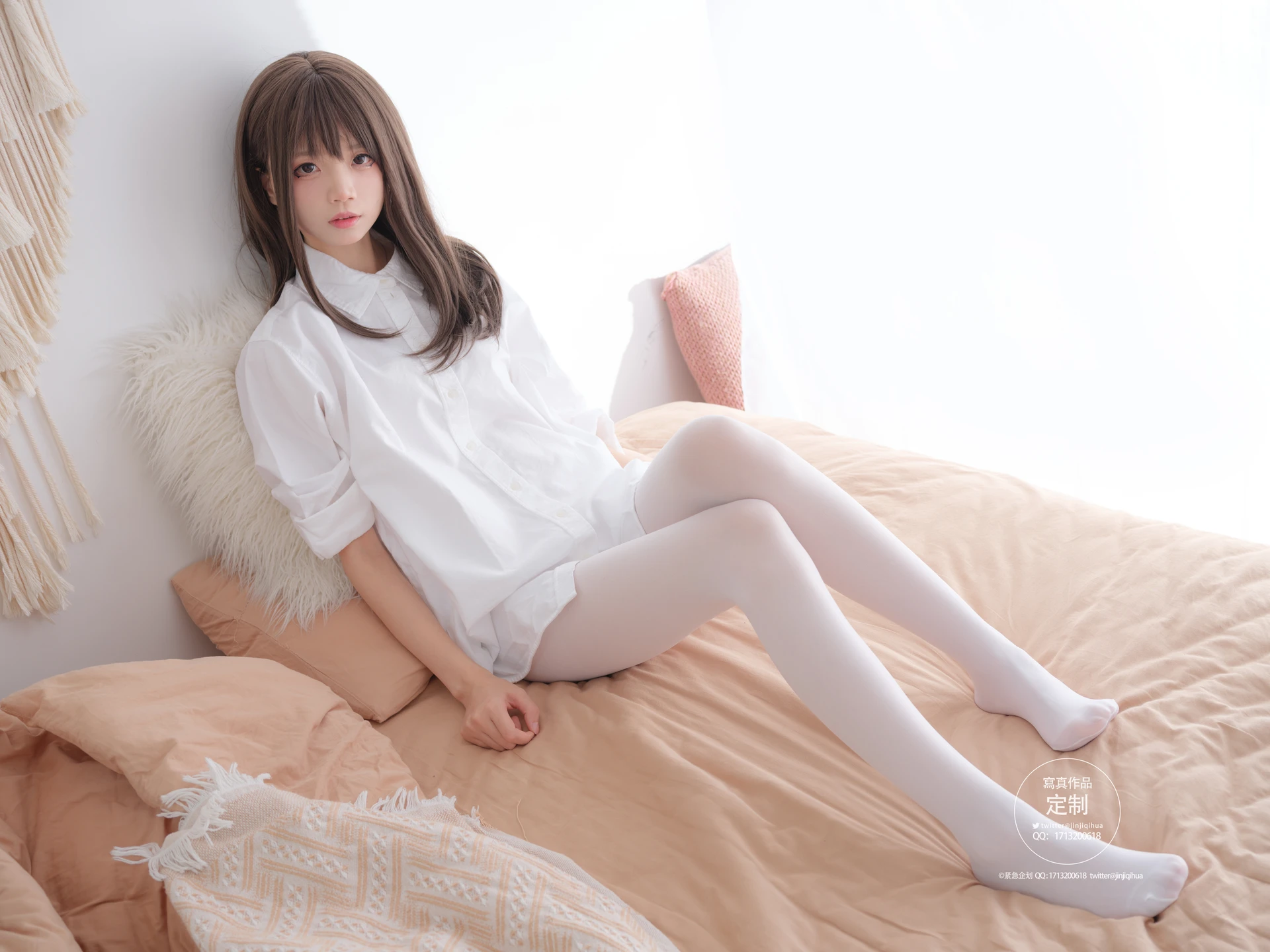 紧急企划 – 5G-001 五更百鬼 白丝衬衣 一亿像素 [50P-1.4GB]五更百鬼, 白丝, 紧急企划, 美腿, 美足, 衬衫