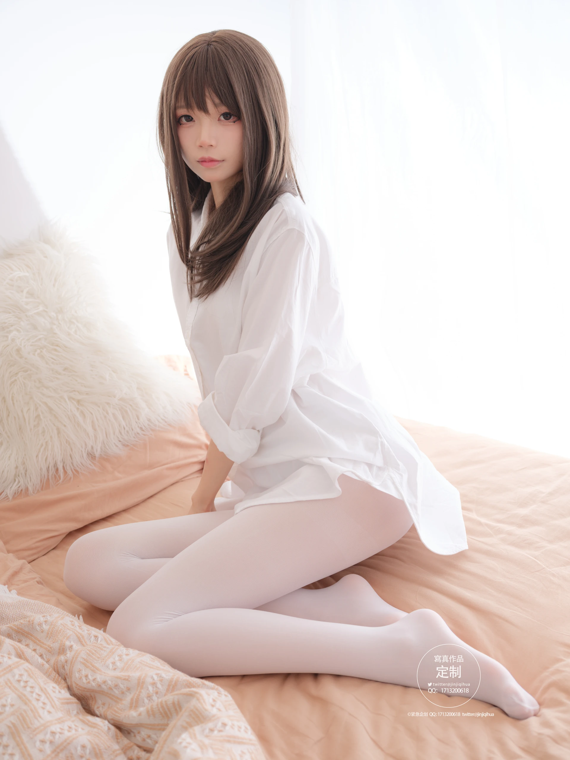 紧急企划 – 5G-001 五更百鬼 白丝衬衣 一亿像素 [50P-1.4GB]五更百鬼, 白丝, 紧急企划, 美腿, 美足, 衬衫