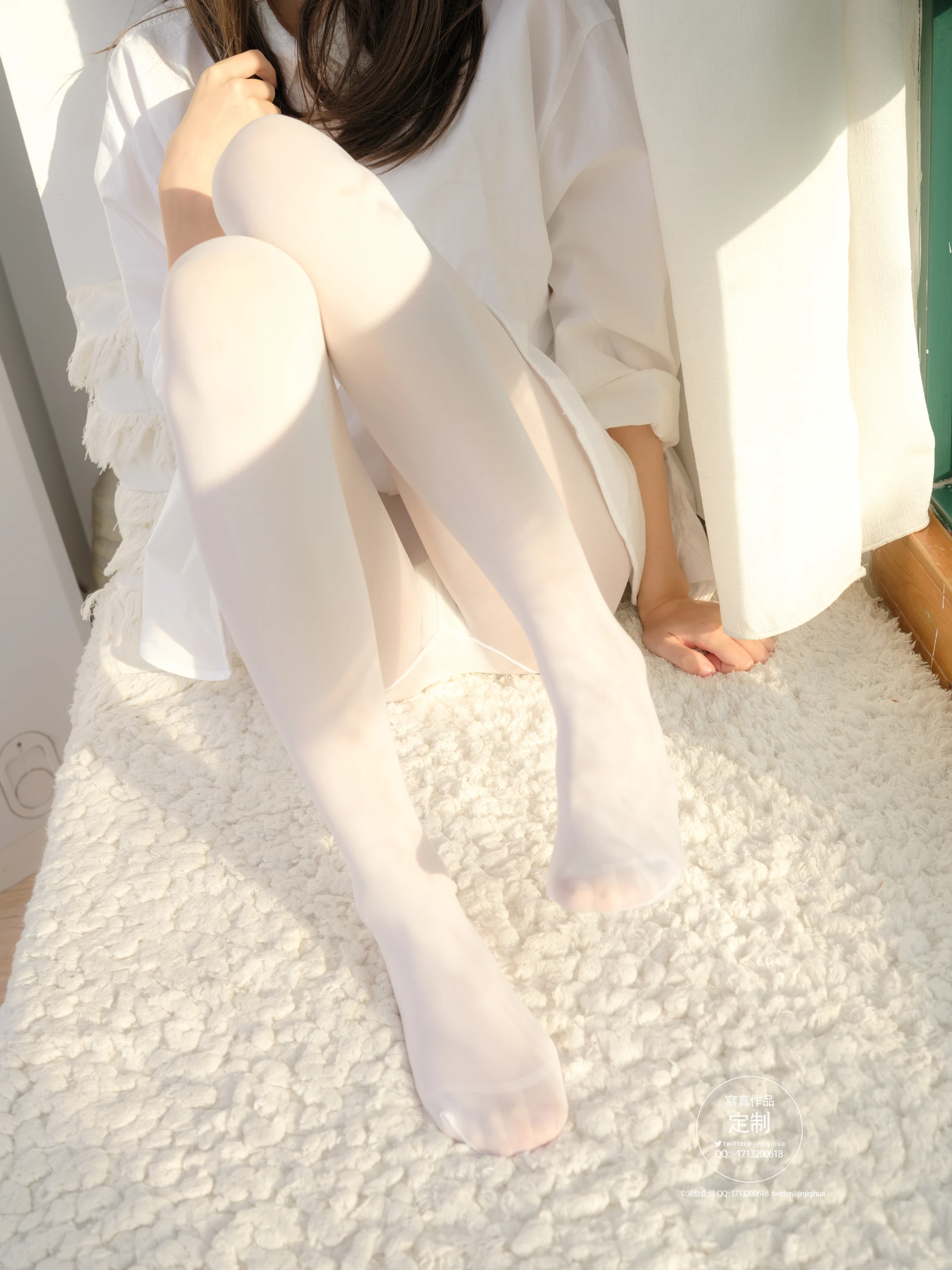 紧急企划 – 5G-001 五更百鬼 白丝衬衣 一亿像素 [50P-1.4GB]五更百鬼, 白丝, 紧急企划, 美腿, 美足, 衬衫