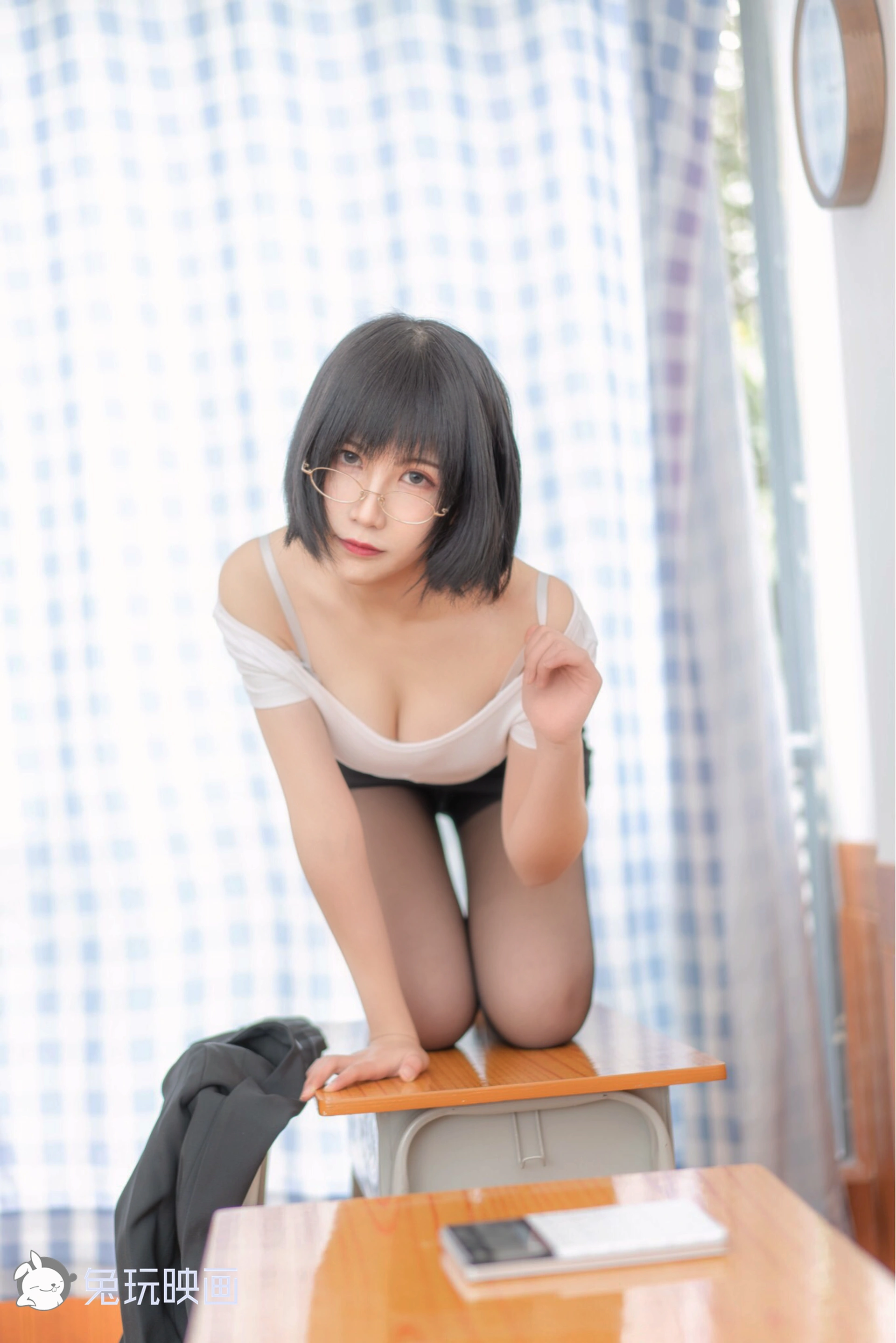 C02.003 短发也可以很性感 [53P-63MB]