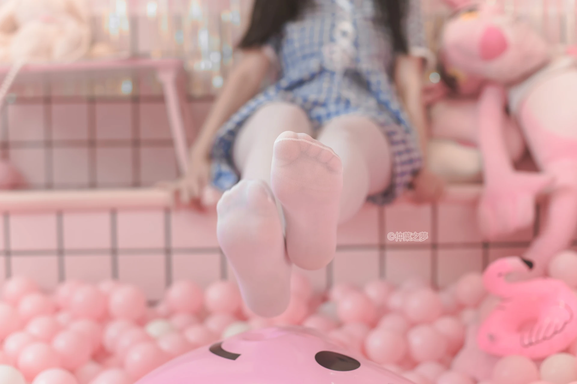 轻兰映画 SPL.010 [115P-277M]可爱, 白丝, 美腿, 美足, 轻兰映画