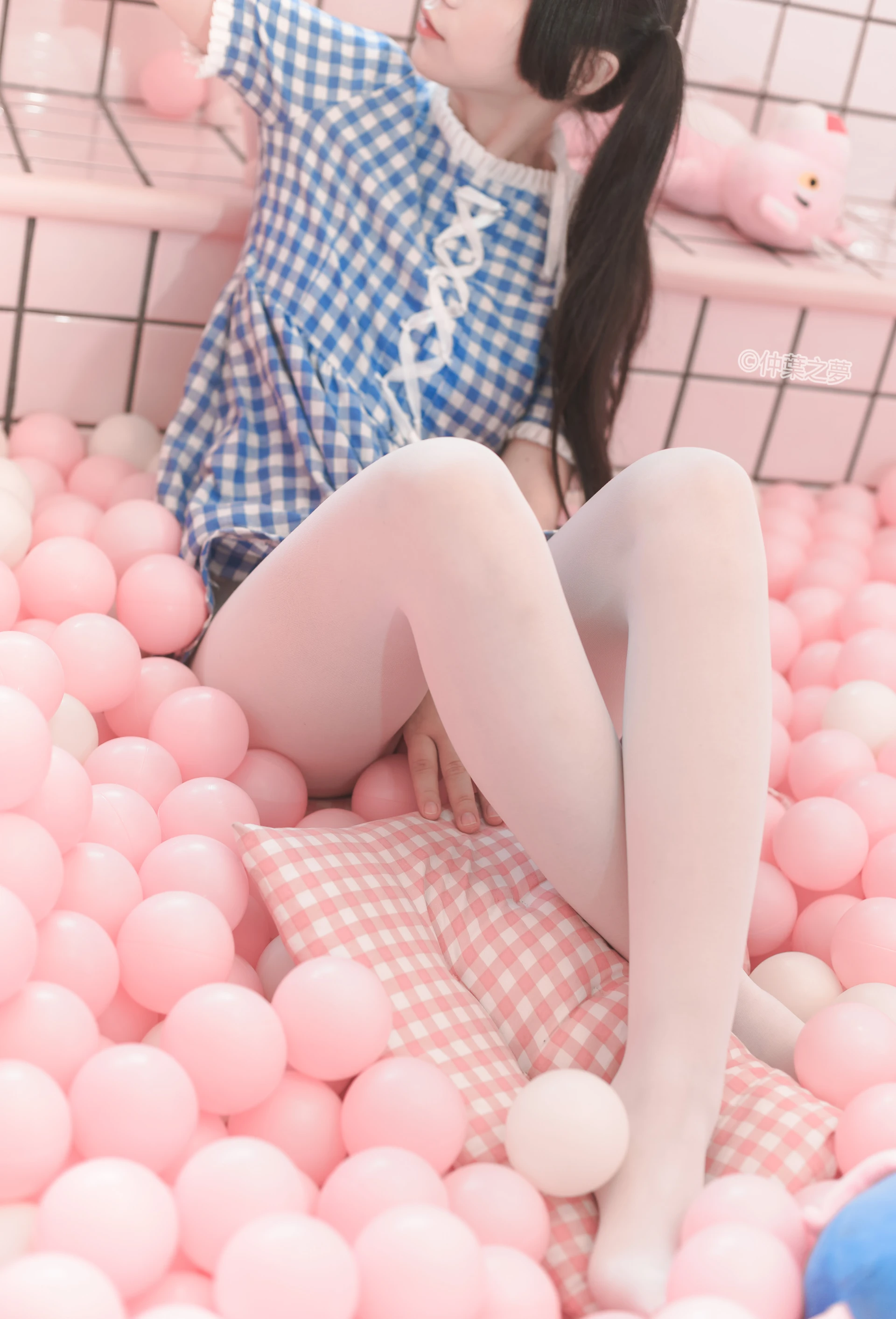 轻兰映画 SPL.010 [115P-277M]可爱, 白丝, 美腿, 美足, 轻兰映画