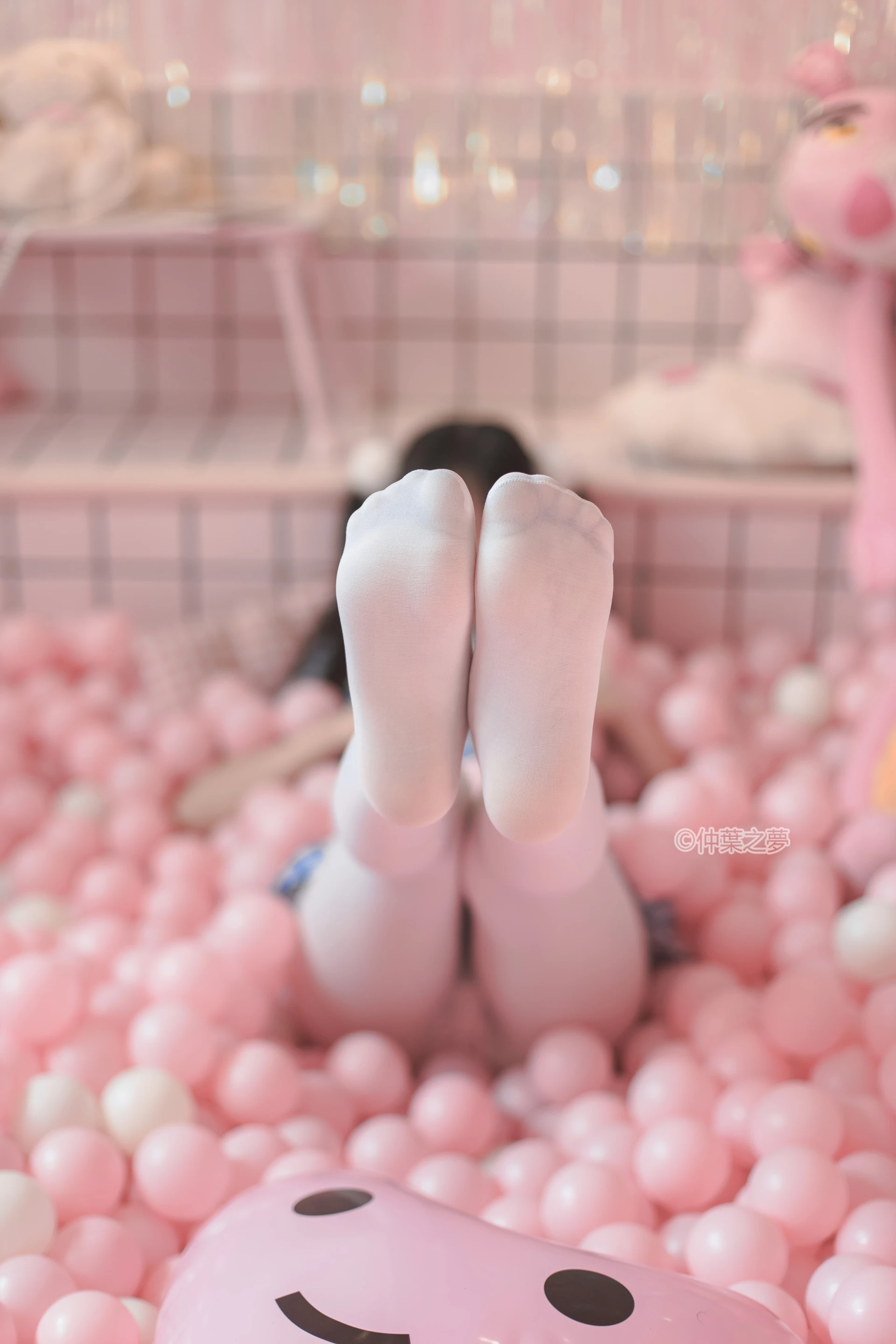 轻兰映画 SPL.010 [115P-277M]可爱, 白丝, 美腿, 美足, 轻兰映画