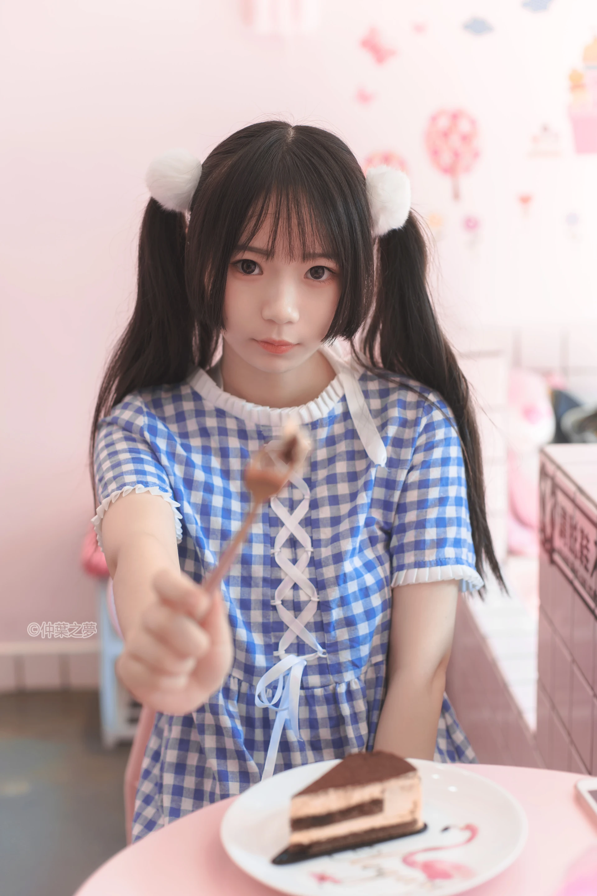 轻兰映画 SPL.010 [115P-277M]可爱, 白丝, 美腿, 美足, 轻兰映画