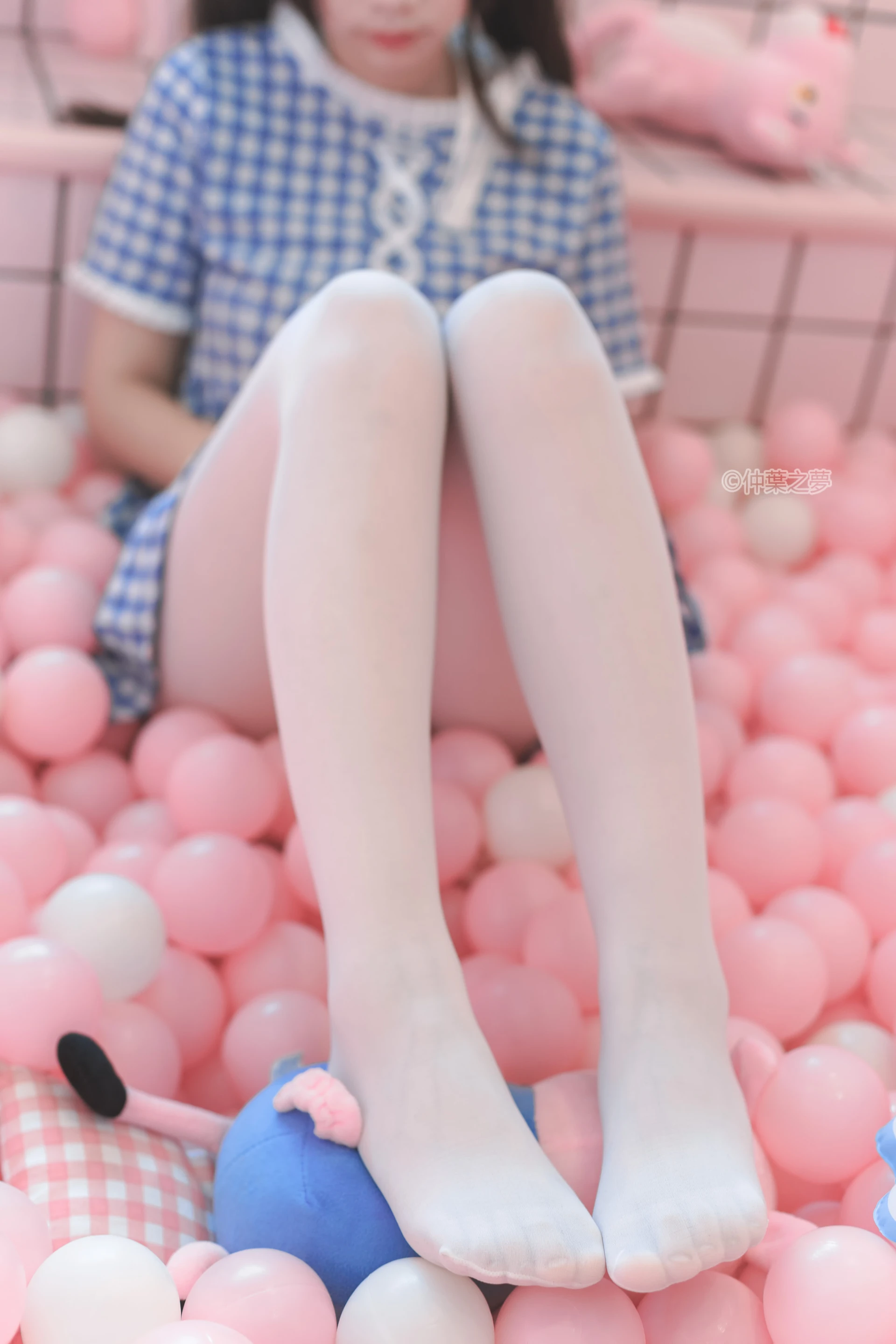 轻兰映画 SPL.010 [115P-277M]可爱, 白丝, 美腿, 美足, 轻兰映画