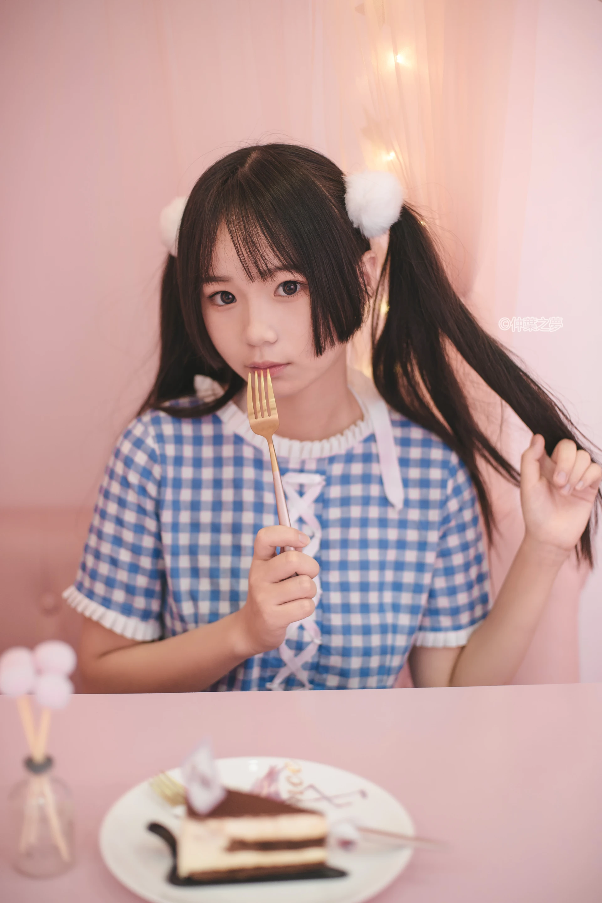 轻兰映画 SPL.010 [115P-277M]可爱, 白丝, 美腿, 美足, 轻兰映画