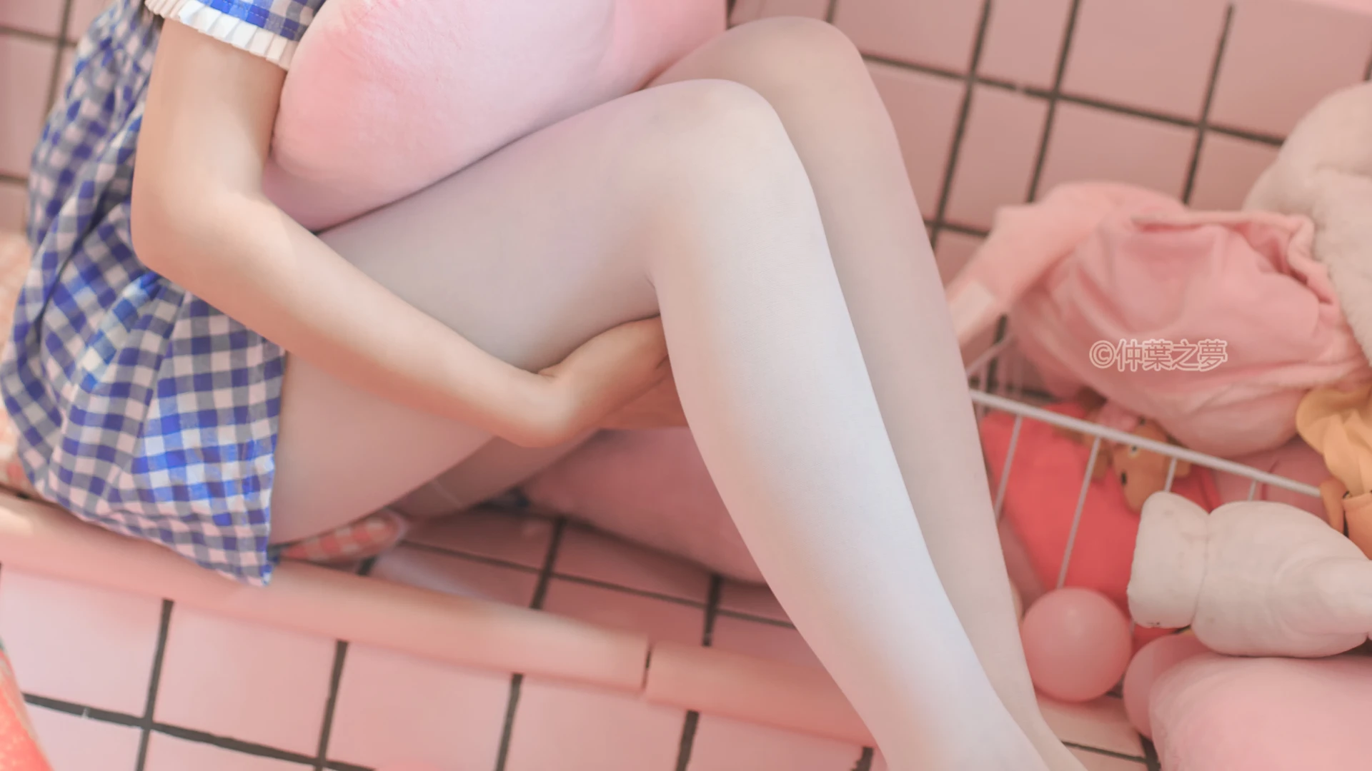 轻兰映画 SPL.010 [115P-277M]可爱, 白丝, 美腿, 美足, 轻兰映画