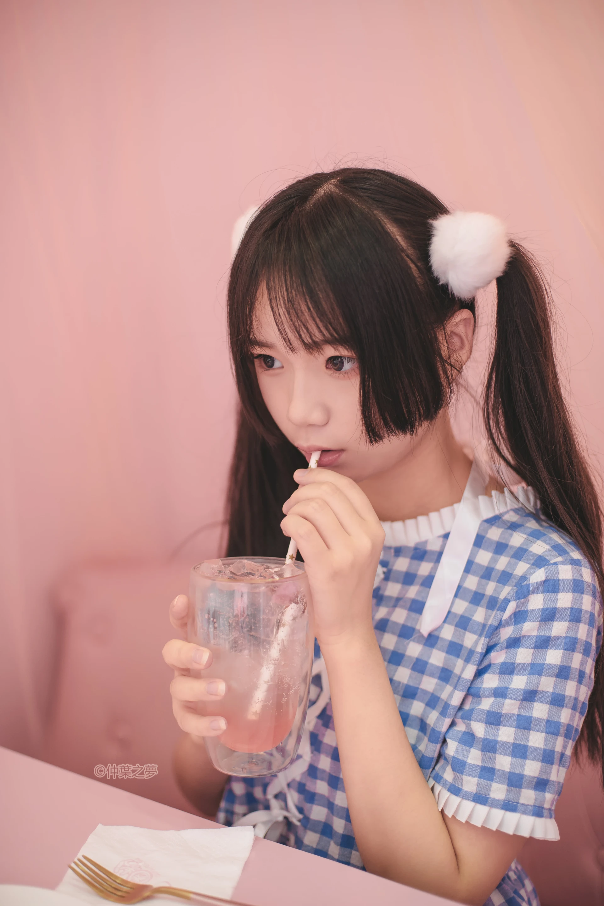 轻兰映画 SPL.010 [115P-277M]可爱, 白丝, 美腿, 美足, 轻兰映画