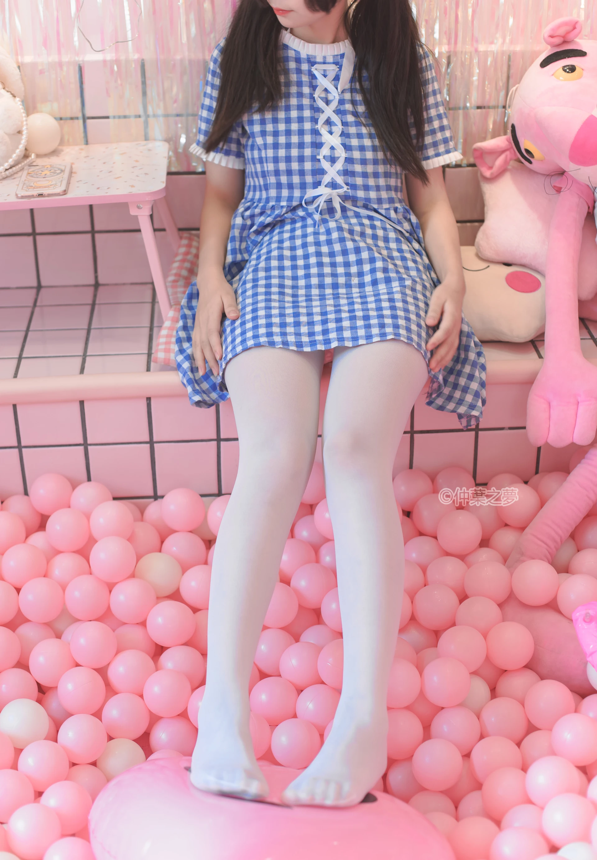 轻兰映画 SPL.010 [115P-277M]可爱, 白丝, 美腿, 美足, 轻兰映画