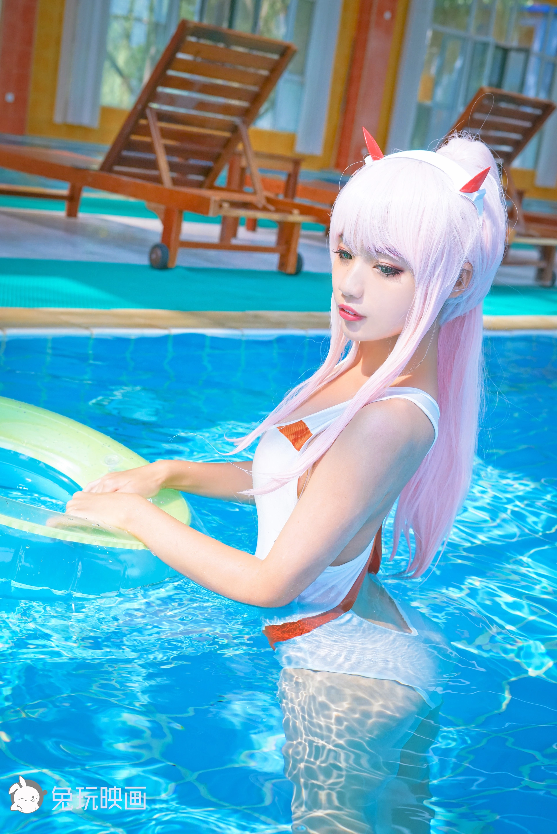 兔玩映画 夏日泳装 Vol.022 来玩水 [40P-751MB]