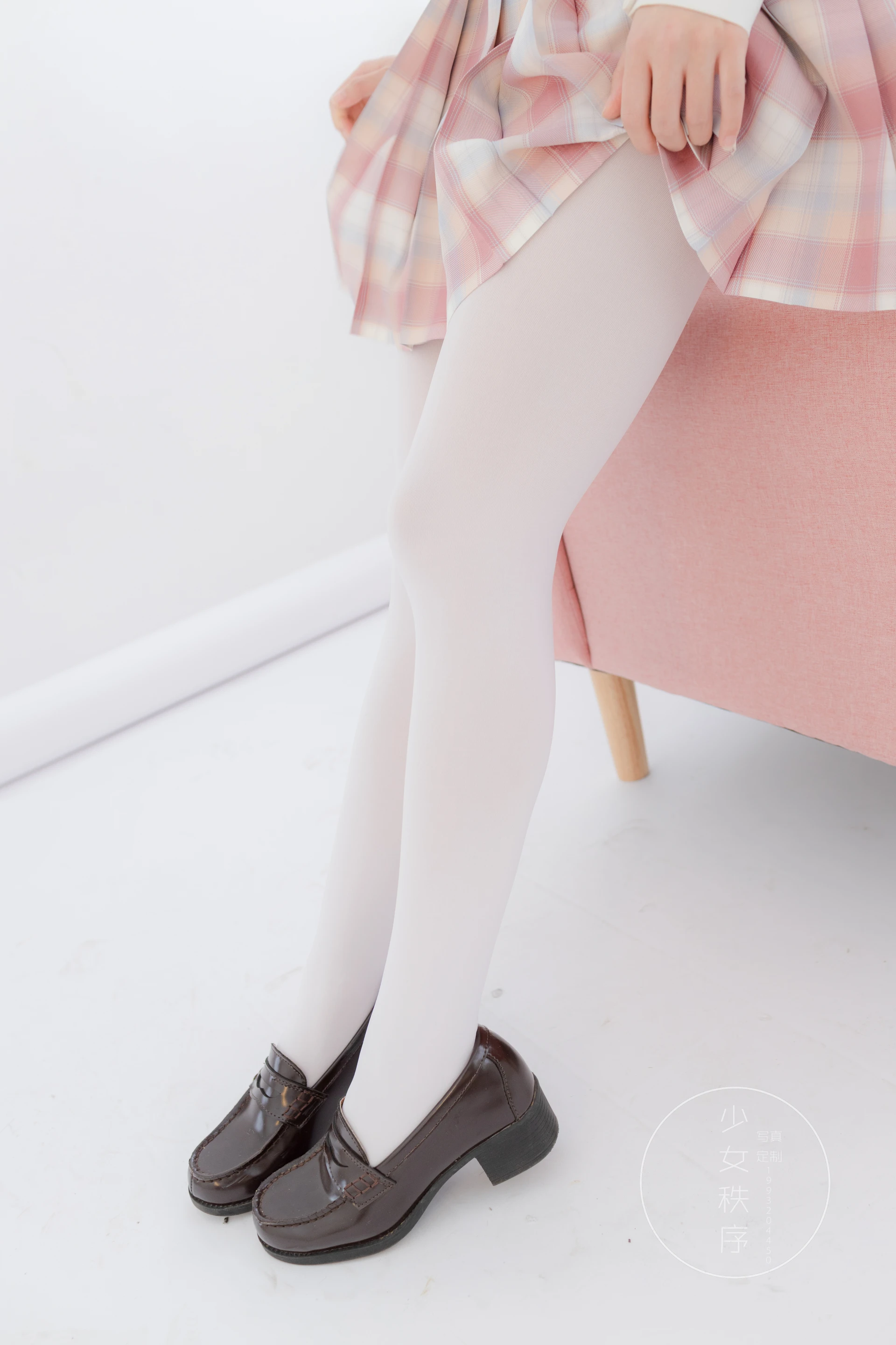少女秩序 VOL.21 双马尾白丝JK制服 [78P-679MB]JK制服, 双马尾, 可爱, 少女秩序, 白丝, 美腿, 美足