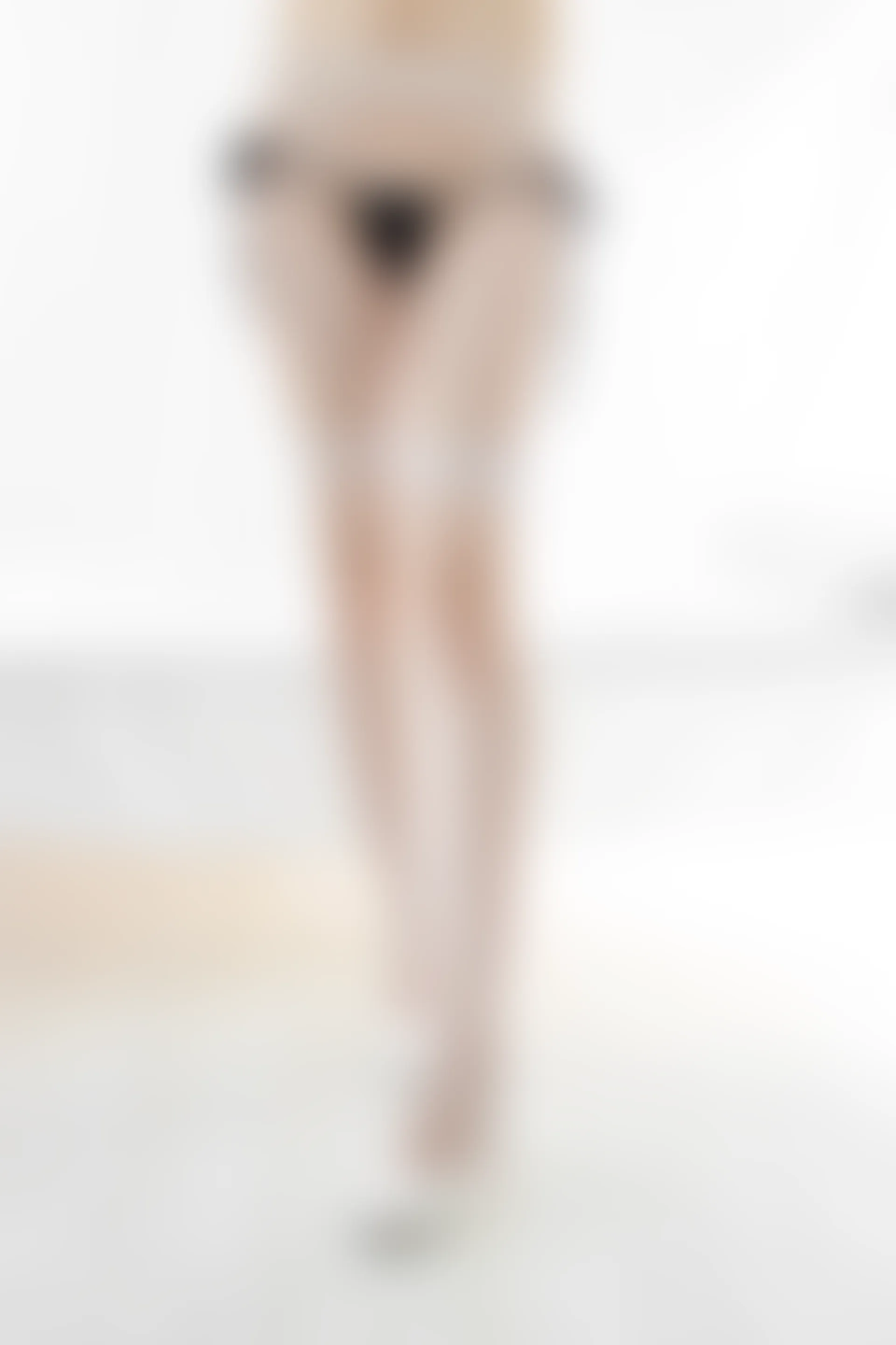 森萝财团 内部 Aika 精油女仆 白丝网袜 [73P2V-10.2GB]