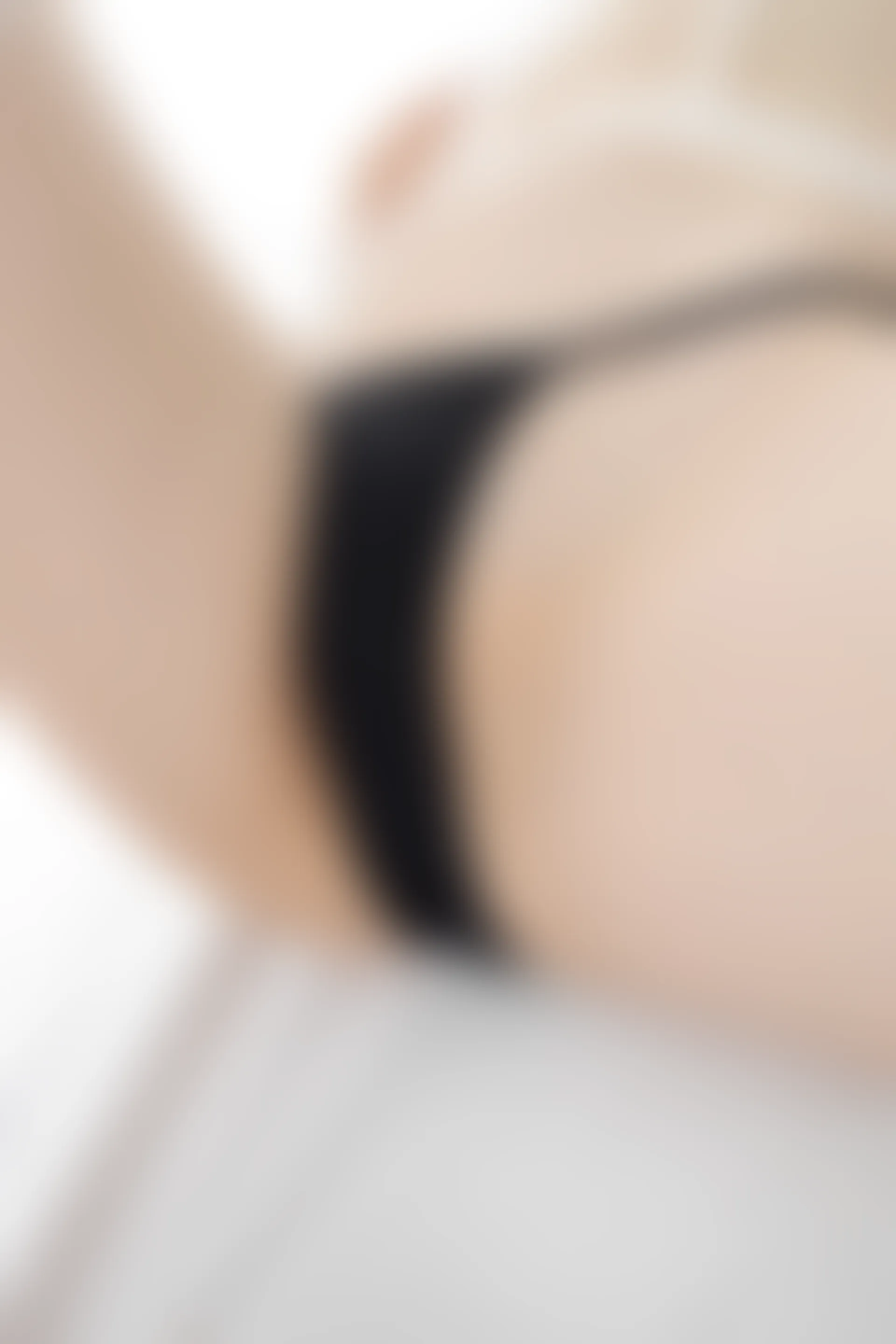森萝财团 内部 Aika 精油女仆 白丝网袜 [73P2V-10.2GB]