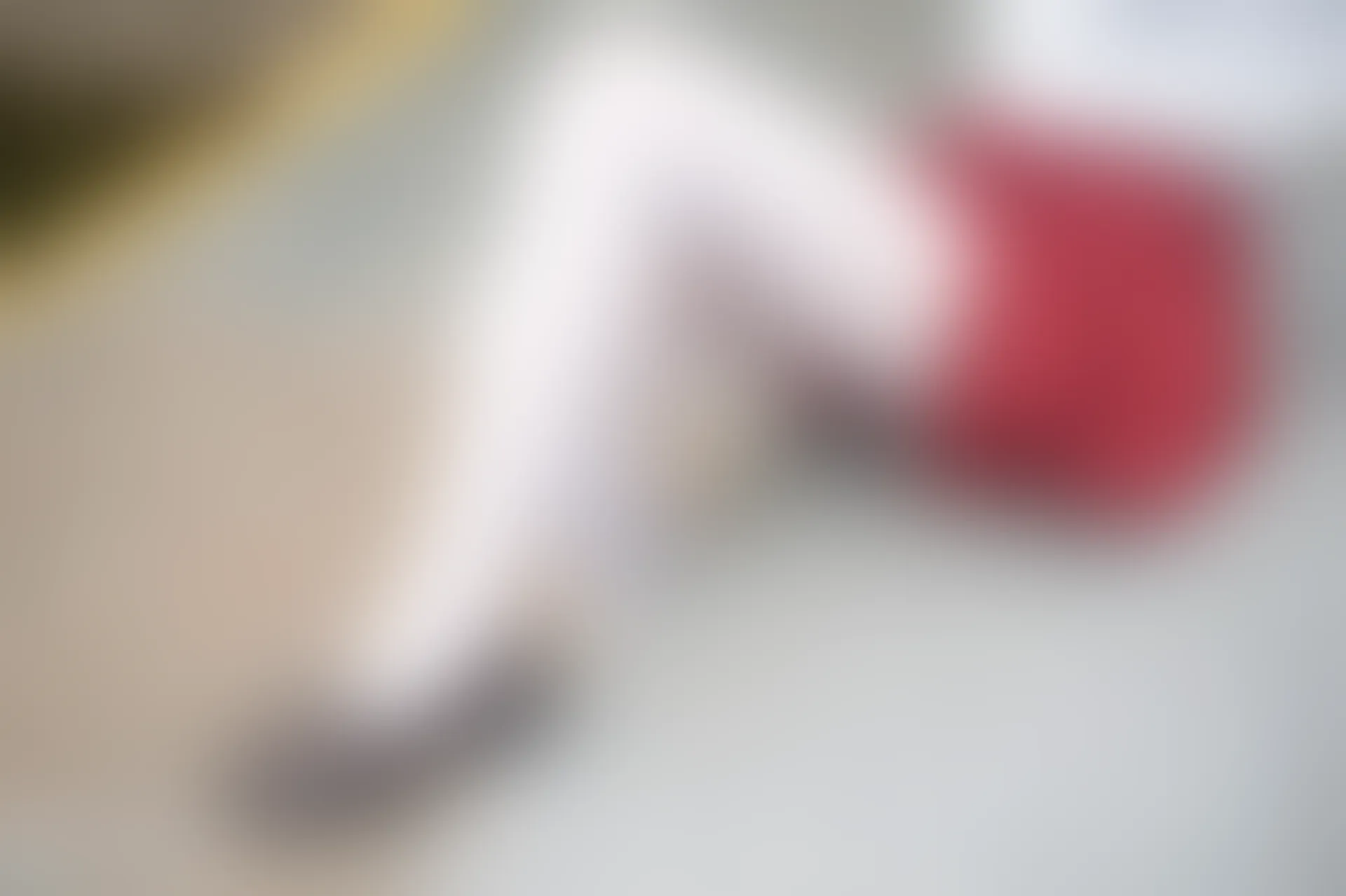 C10.004 萝莉的红裙 [40P-96MB]