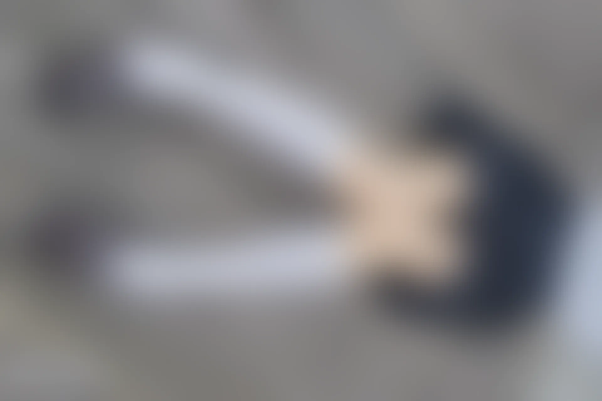 C11.007 阴天里的白丝 [40P-86MB]