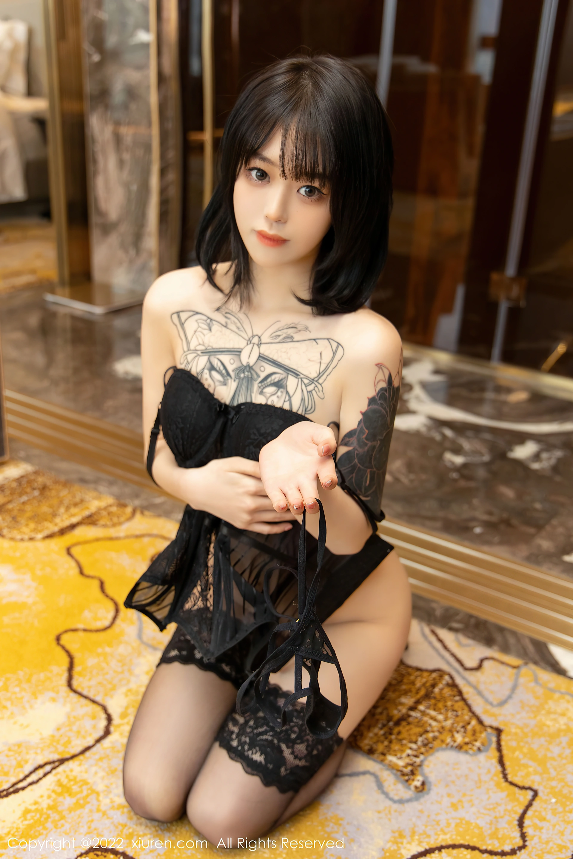 XiuRen秀人网 2022.03.10 No.4700 奶瓶. 黑丝美腿[75+1P 737MB]