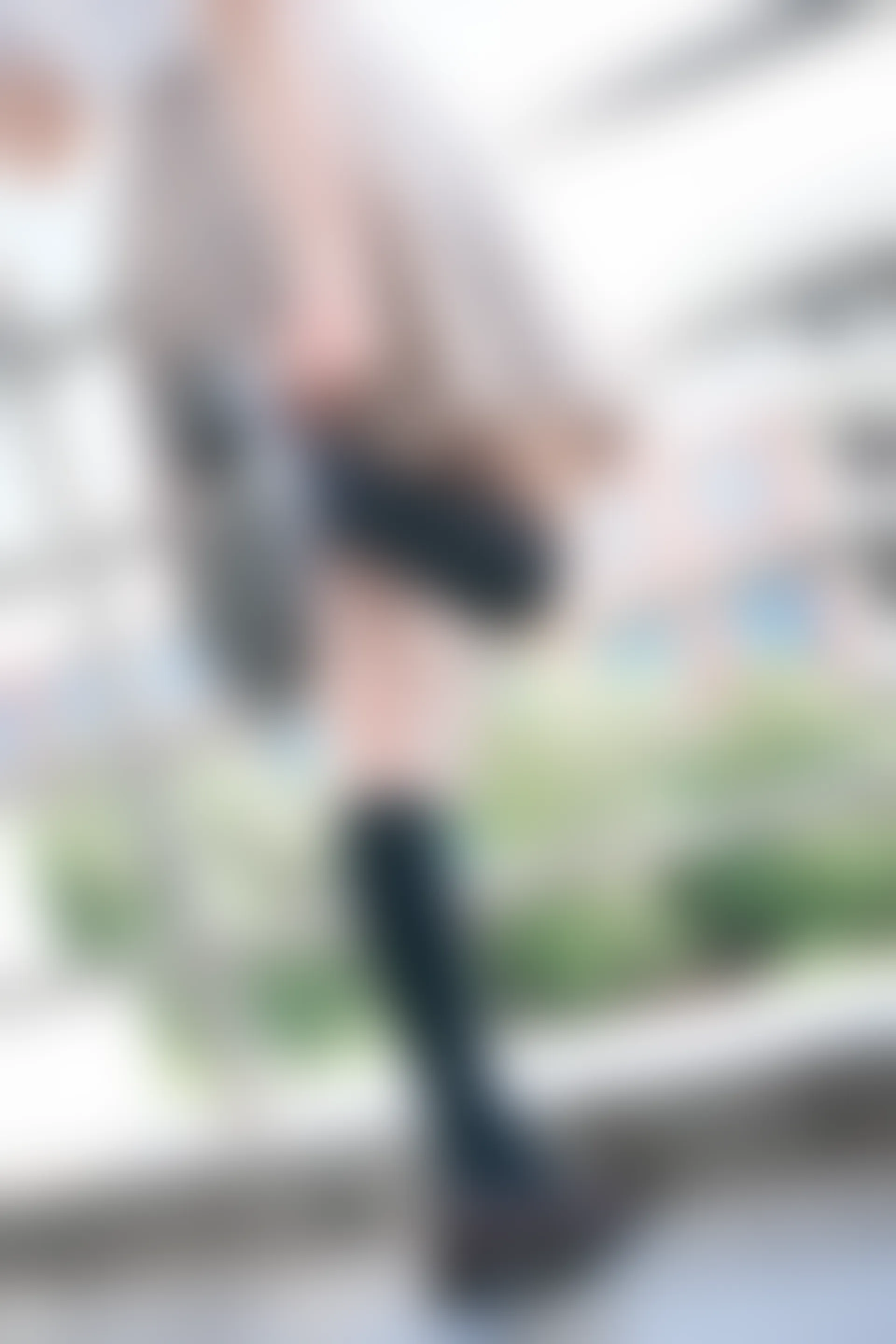 C18.002 教室走廊外的JK [41P-425MB]