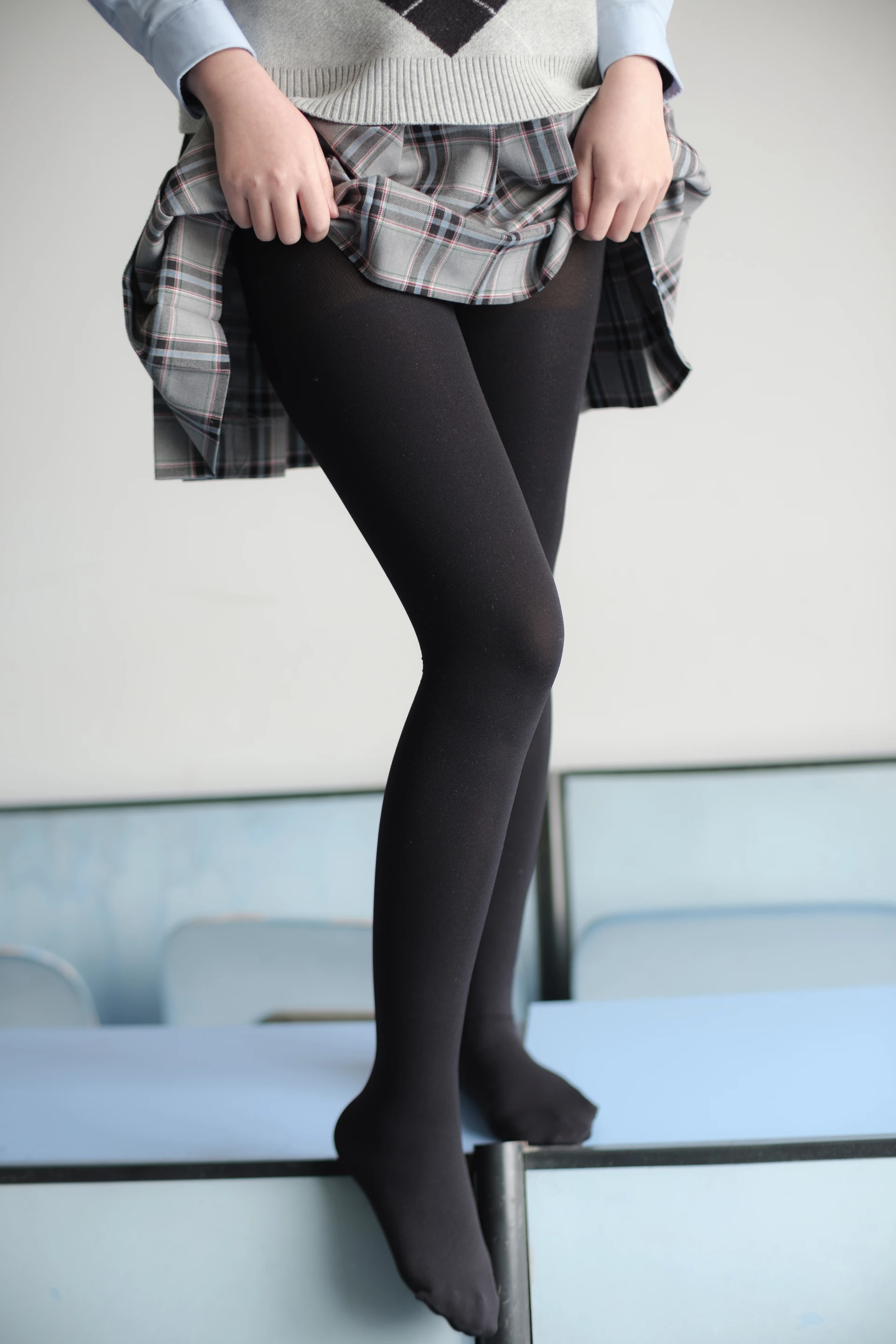 森萝财团 X-014 [123P1V-1.41G]制服, 森萝财团, 美腿, 黑丝