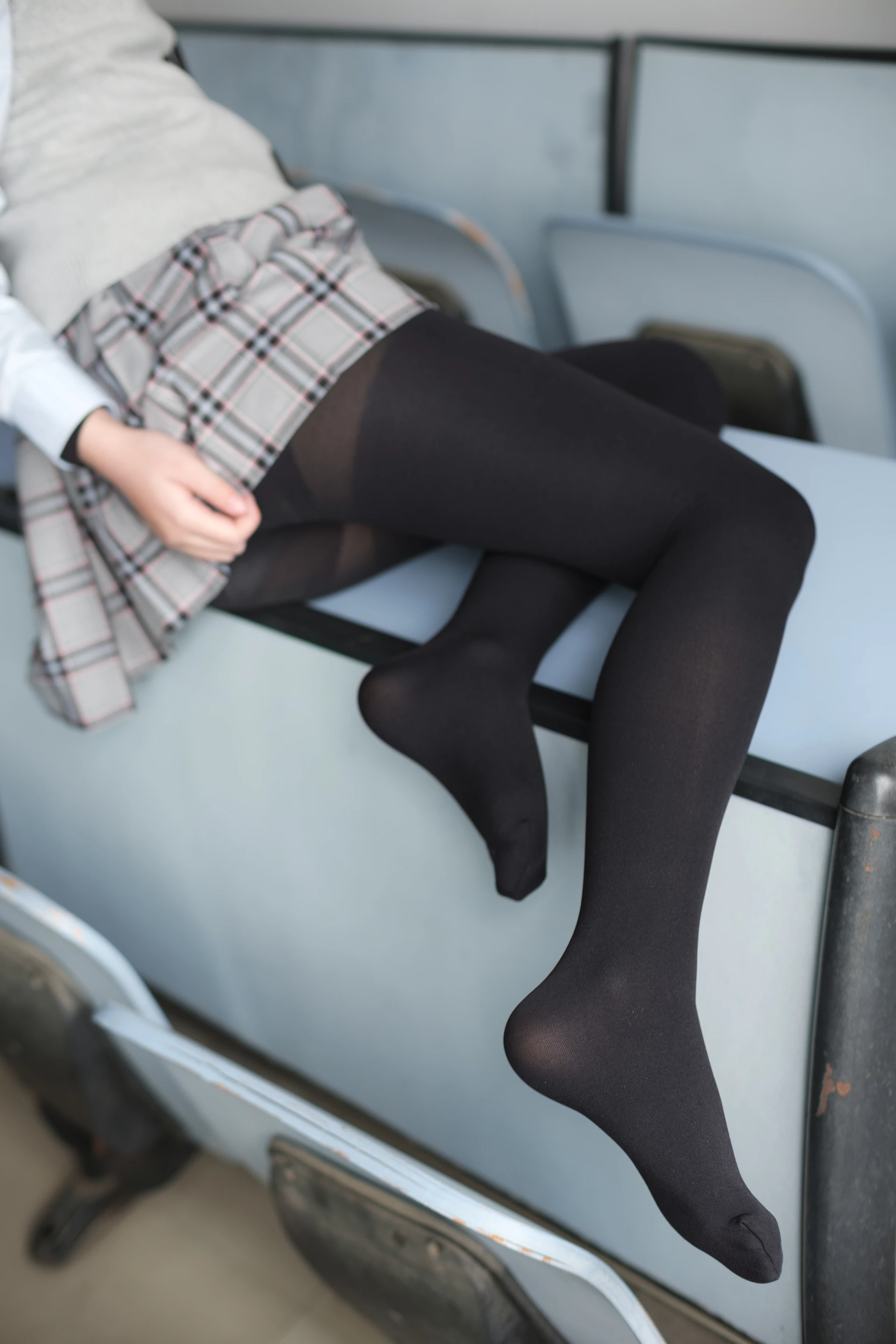 森萝财团 X-014 [123P1V-1.41G]制服, 森萝财团, 美腿, 黑丝