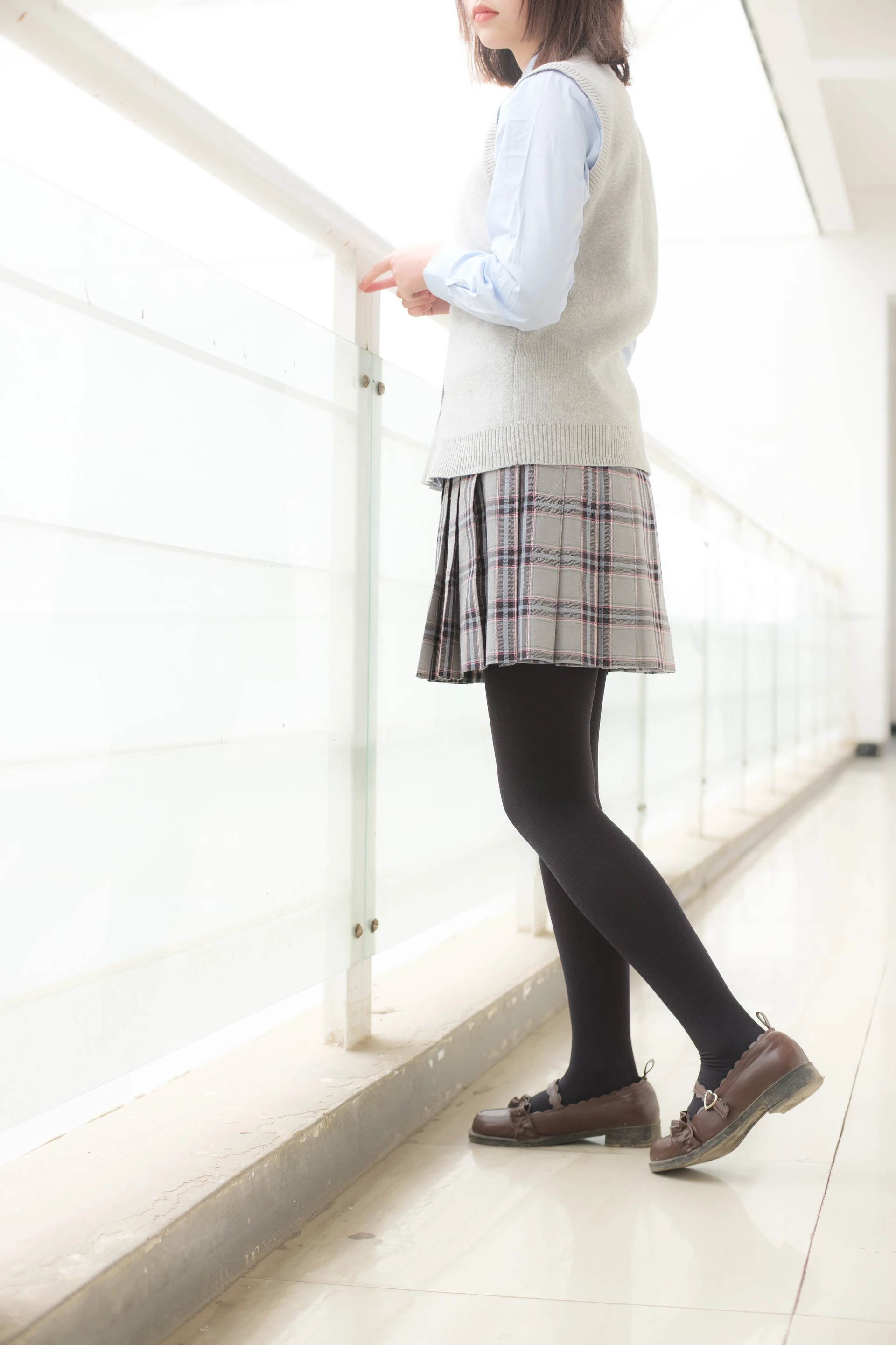 森萝财团 X-014 [123P1V-1.41G]制服, 森萝财团, 美腿, 黑丝