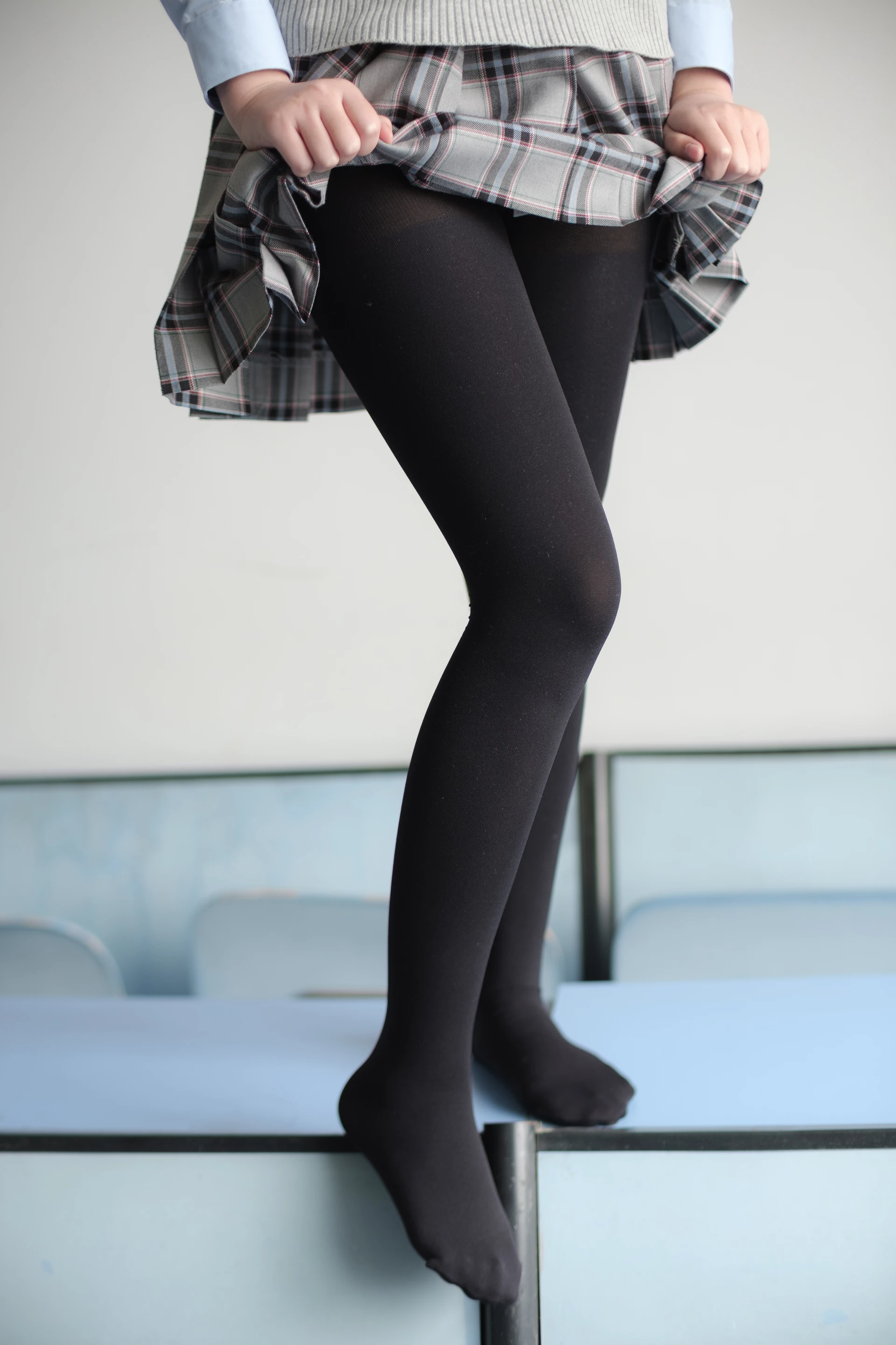 森萝财团 X-014 [123P1V-1.41G]制服, 森萝财团, 美腿, 黑丝