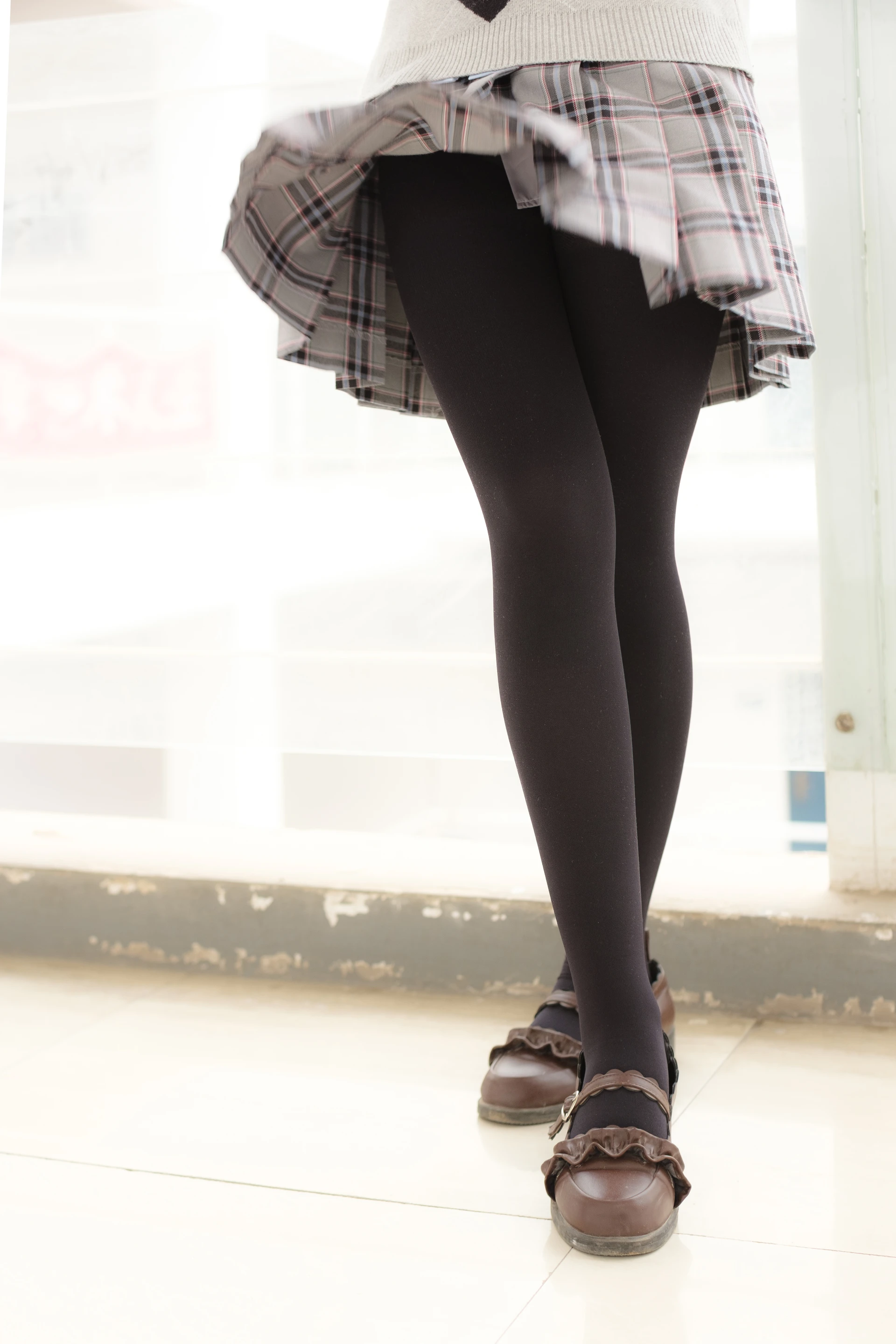 森萝财团 X-014 [123P1V-1.41G]制服, 森萝财团, 美腿, 黑丝