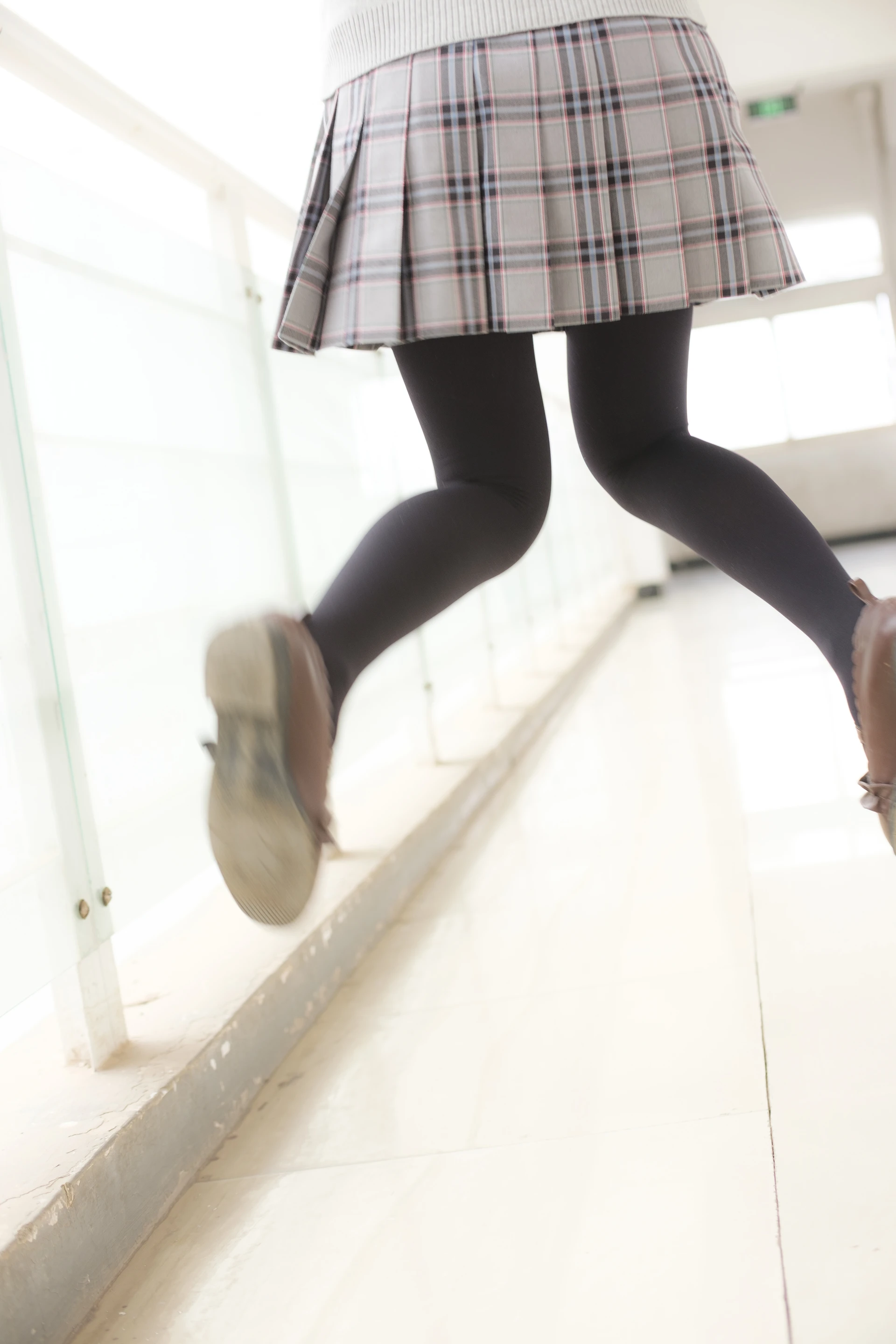 森萝财团 X-014 [123P1V-1.41G]制服, 森萝财团, 美腿, 黑丝
