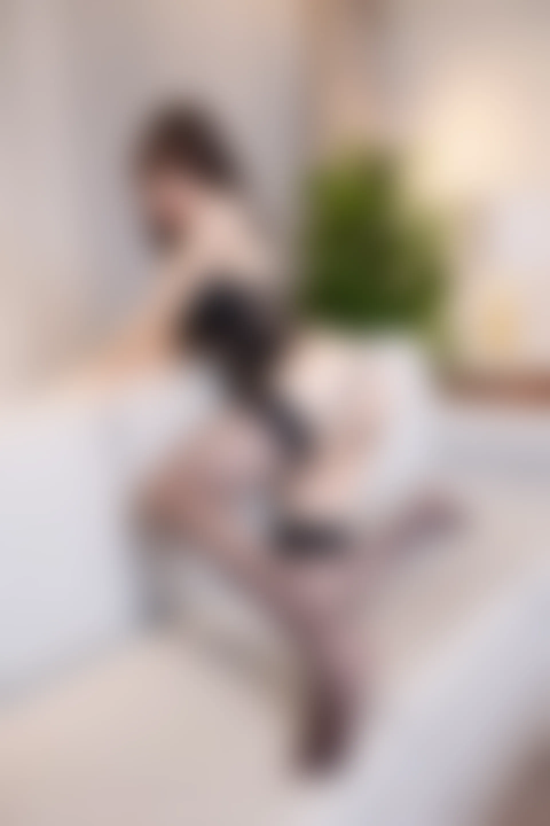 XiuRen秀人网 2022.02.25 No.4638 芝芝Booty 美腿黑丝[77+1P 765MB]