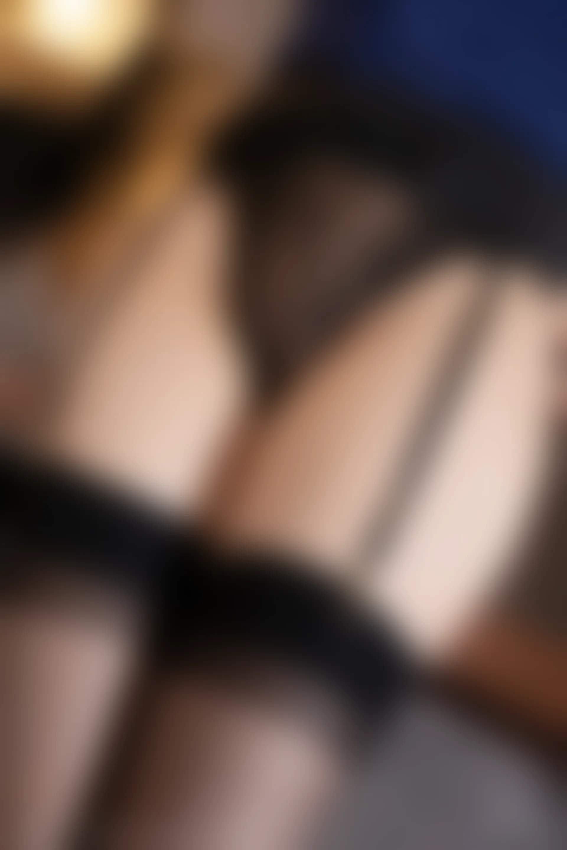 XiuRen秀人网 2022.02.25 No.4638 芝芝Booty 美腿黑丝[77+1P 765MB]