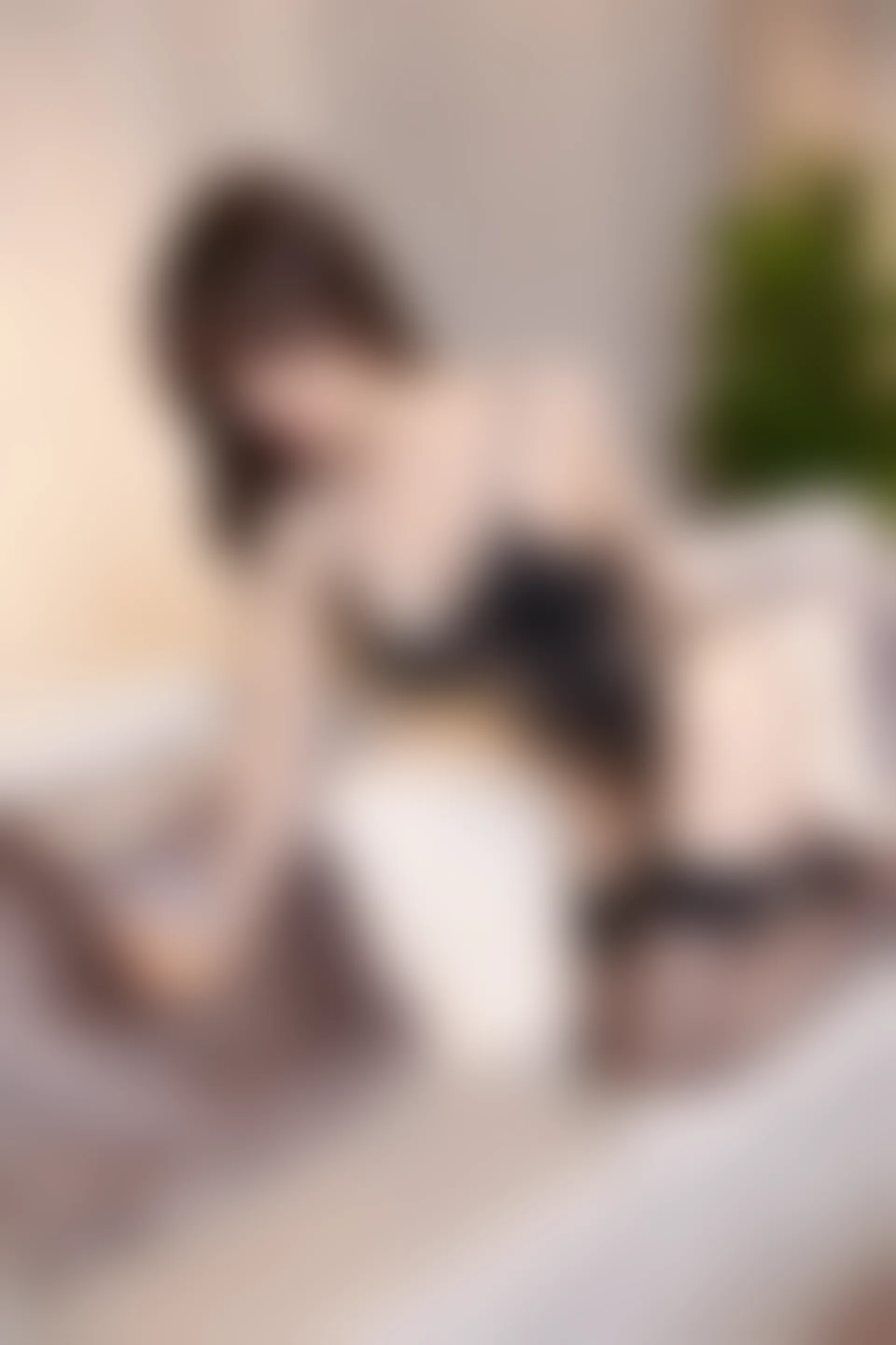 XiuRen秀人网 2022.02.25 No.4638 芝芝Booty 美腿黑丝[77+1P 765MB]