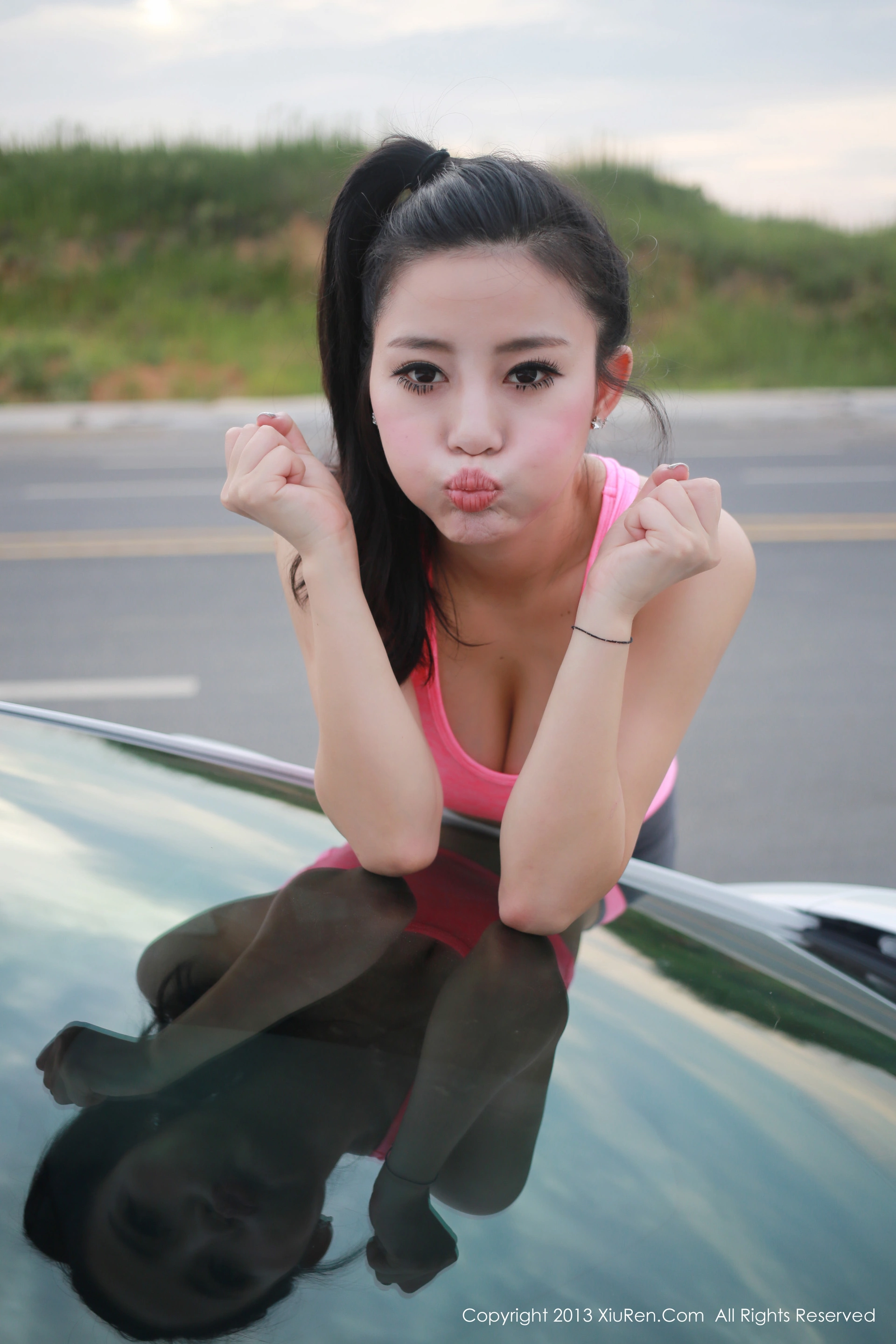 XiuRen秀人网 2013.10.09 No.027 易欣viya合集