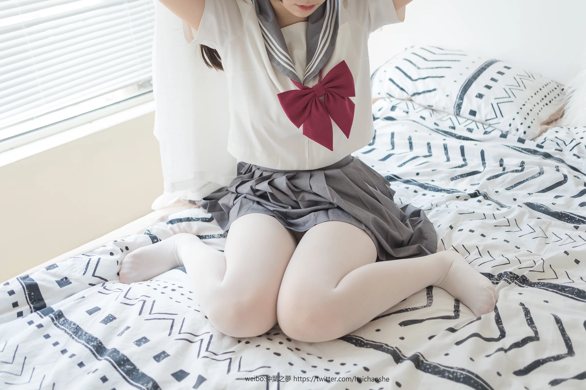 轻兰映画 Grand.018 白丝双马尾JK制服水手裙 [78P-470MB]JK制服, 双马尾, 水手服美腿, 白丝, 美足, 轻兰映画