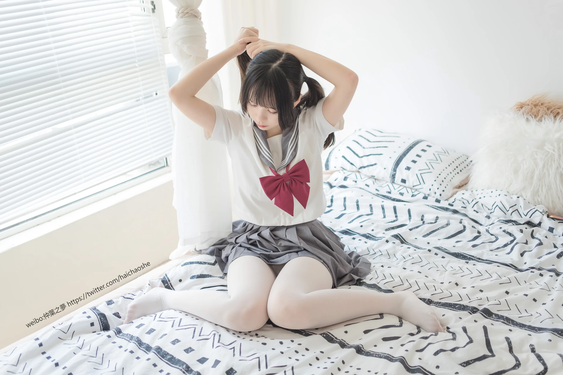 轻兰映画 Grand.018 白丝双马尾JK制服水手裙 [78P-470MB]JK制服, 双马尾, 水手服美腿, 白丝, 美足, 轻兰映画