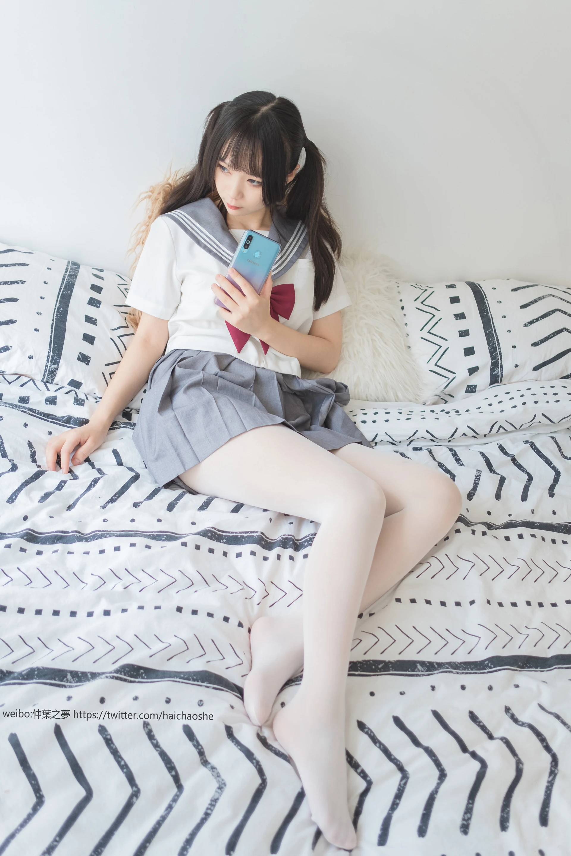 轻兰映画 Grand.018 白丝双马尾JK制服水手裙 [78P-470MB]JK制服, 双马尾, 水手服美腿, 白丝, 美足, 轻兰映画