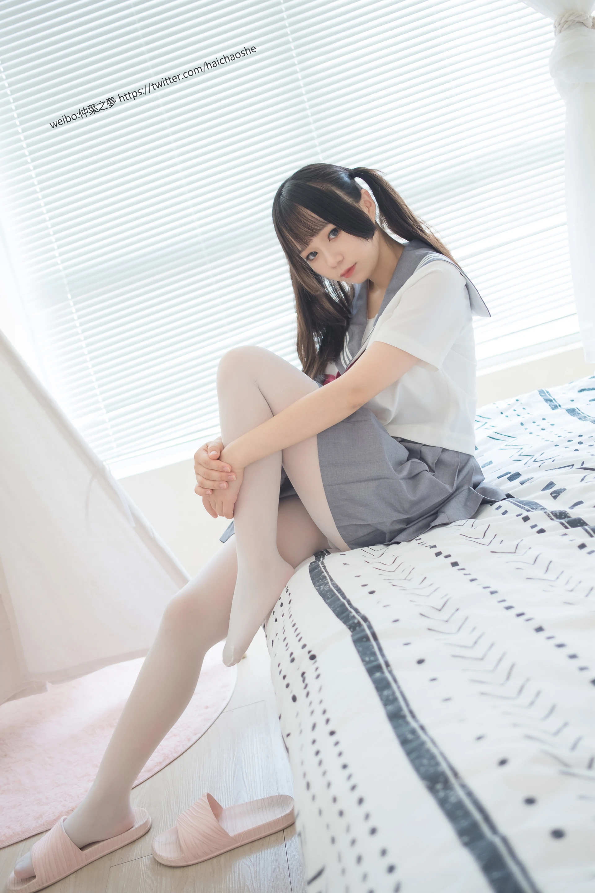 轻兰映画 Grand.018 白丝双马尾JK制服水手裙 [78P-470MB]JK制服, 双马尾, 水手服美腿, 白丝, 美足, 轻兰映画