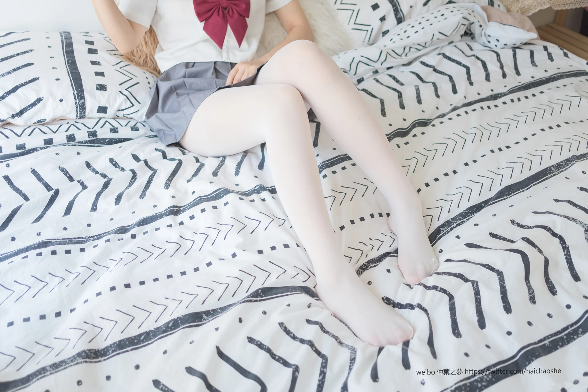 轻兰映画 Grand.018 白丝双马尾JK制服水手裙 [78P-470MB]JK制服, 双马尾, 水手服美腿, 白丝, 美足, 轻兰映画