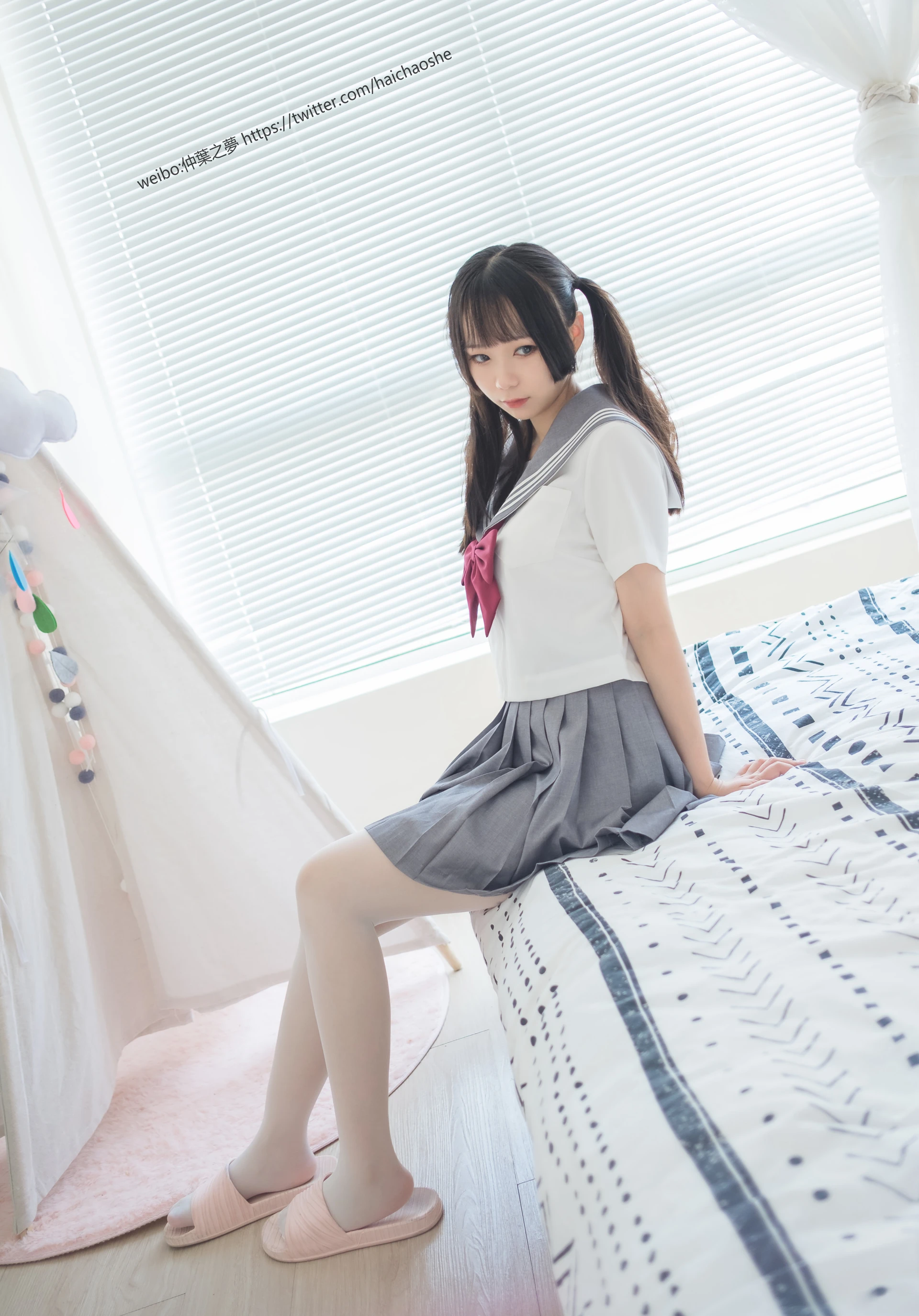 轻兰映画 Grand.018 白丝双马尾JK制服水手裙 [78P-470MB]JK制服, 双马尾, 水手服美腿, 白丝, 美足, 轻兰映画