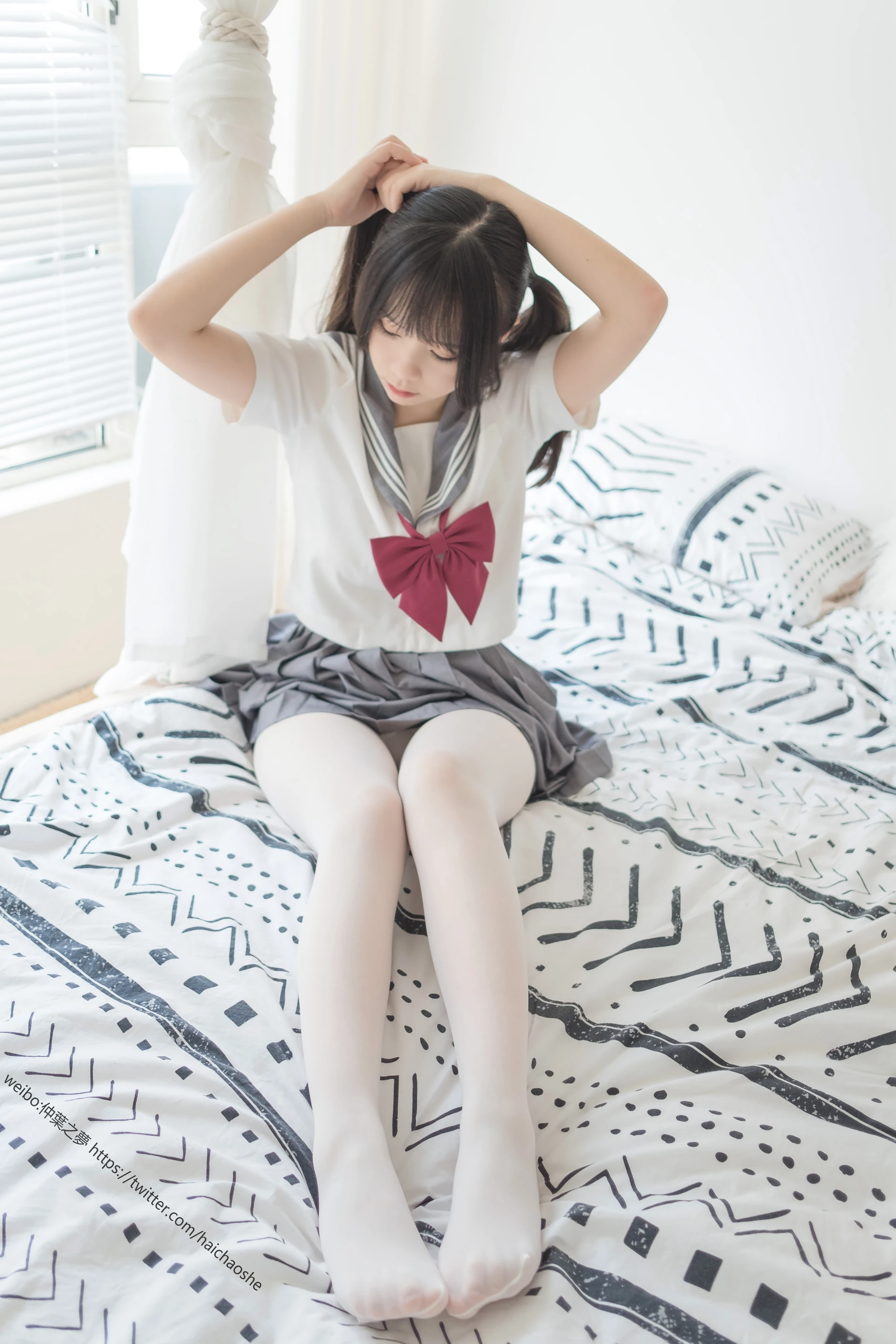 轻兰映画 Grand.018 白丝双马尾JK制服水手裙 [78P-470MB]JK制服, 双马尾, 水手服美腿, 白丝, 美足, 轻兰映画