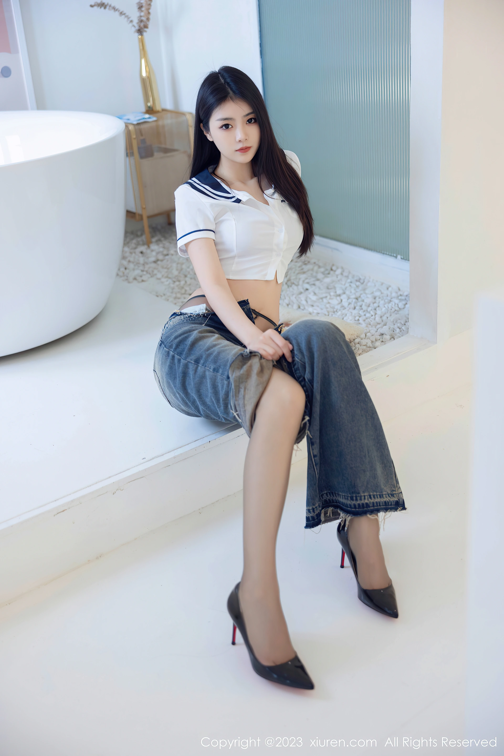 XIUREN秀人网 2023.07.05 NO.7027 可樂Vicky 牛仔裤 [82+1P642M]