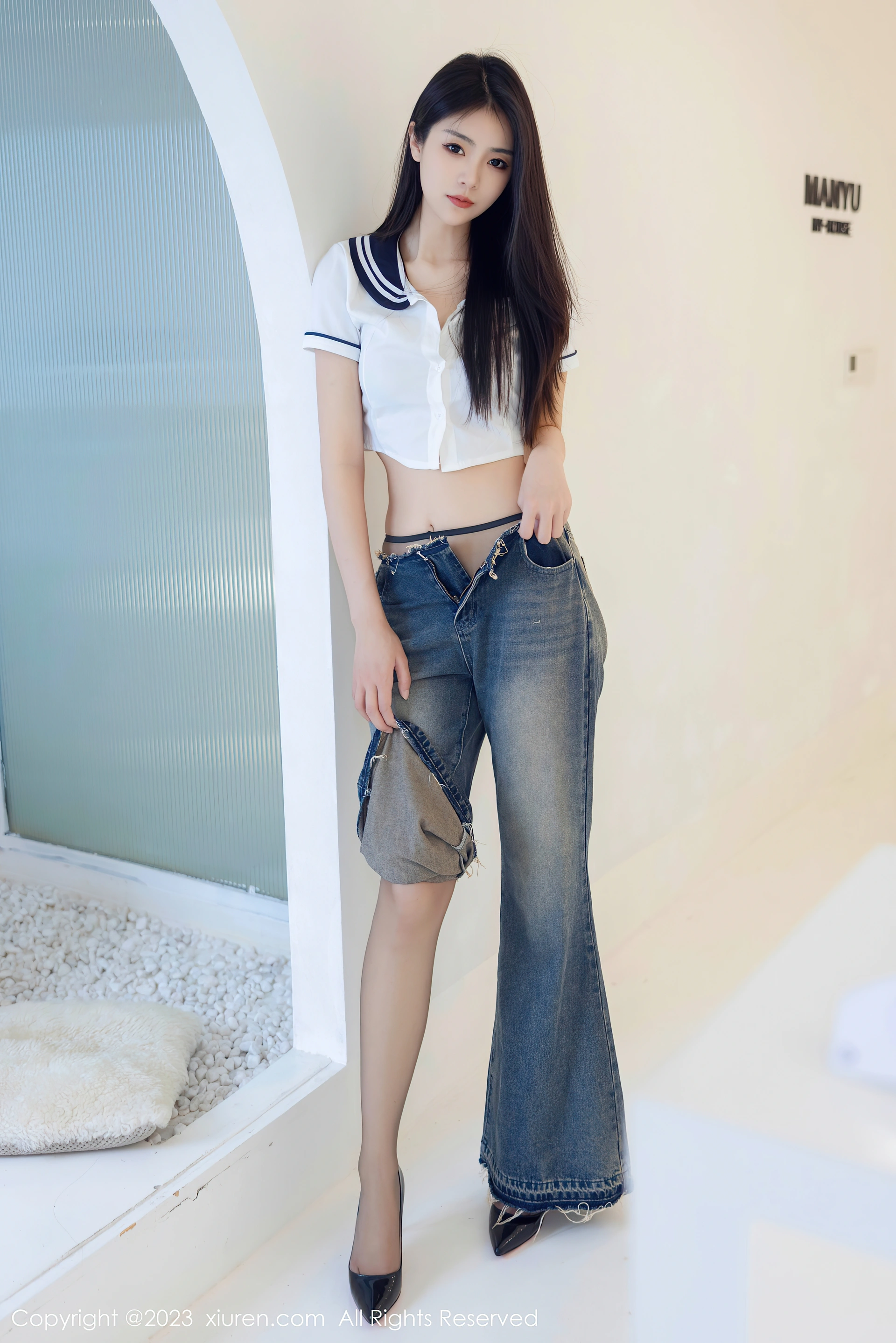 XIUREN秀人网 2023.07.05 NO.7027 可樂Vicky 牛仔裤 [82+1P642M]