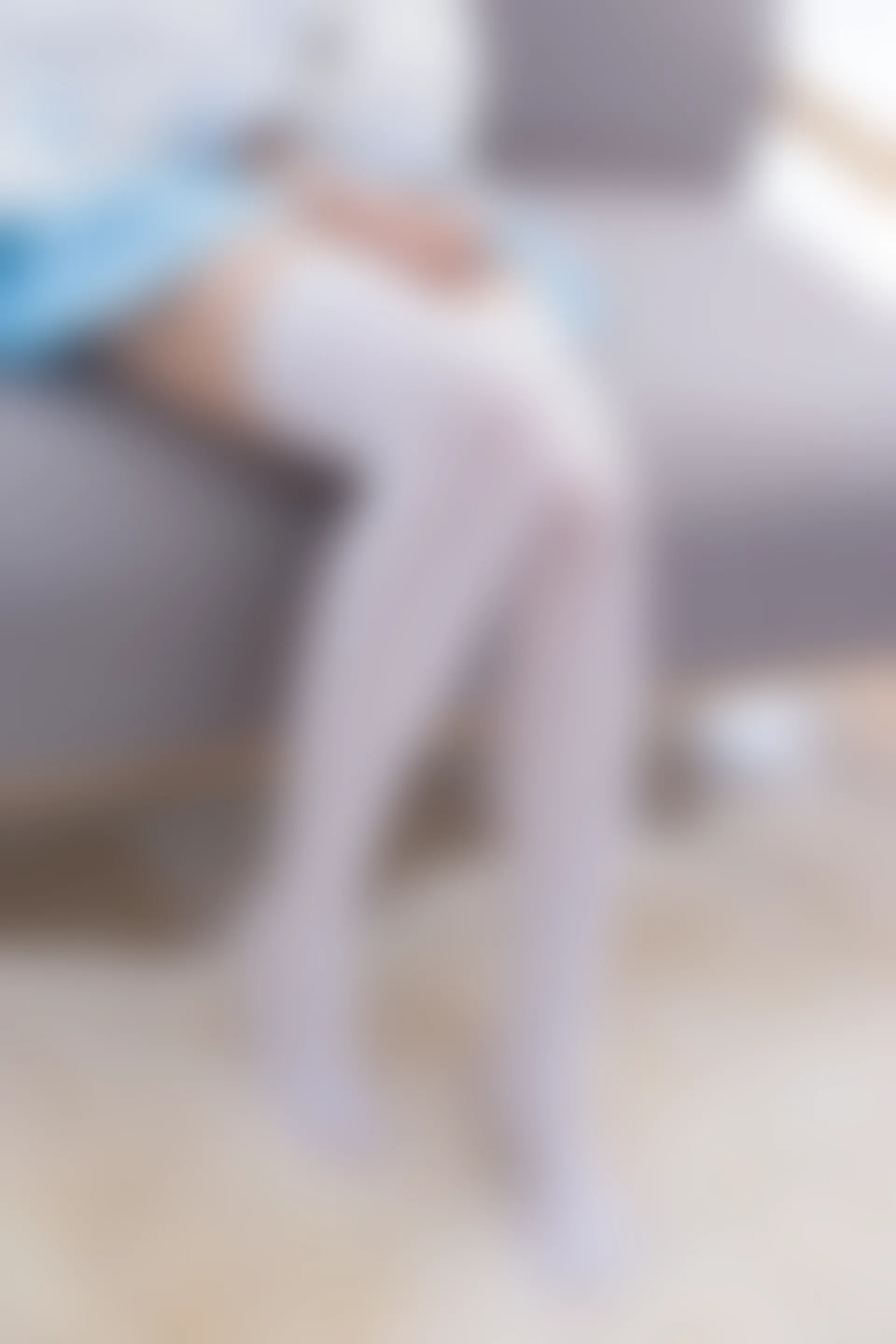 轻兰映画 SPL.008 [98P-783M]白丝, 美腿, 美足, 轻兰映画