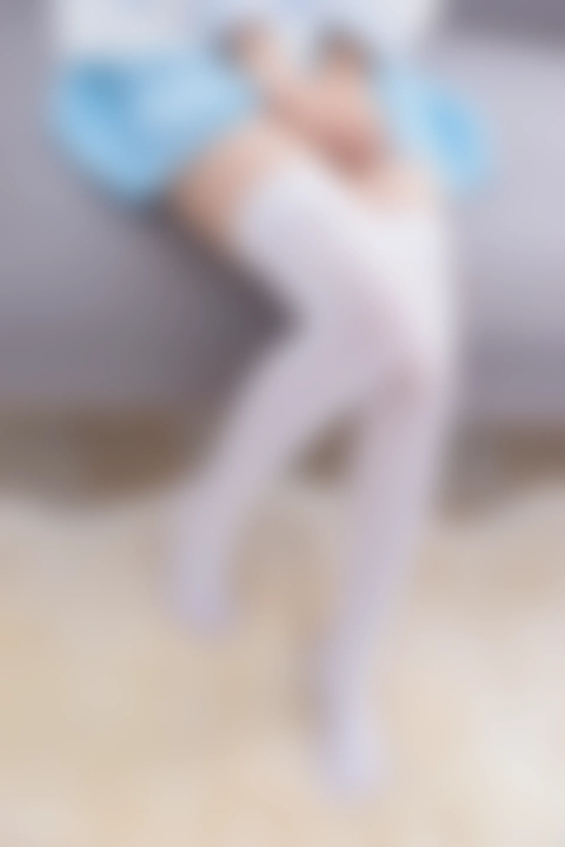 轻兰映画 SPL.008 [98P-783M]白丝, 美腿, 美足, 轻兰映画