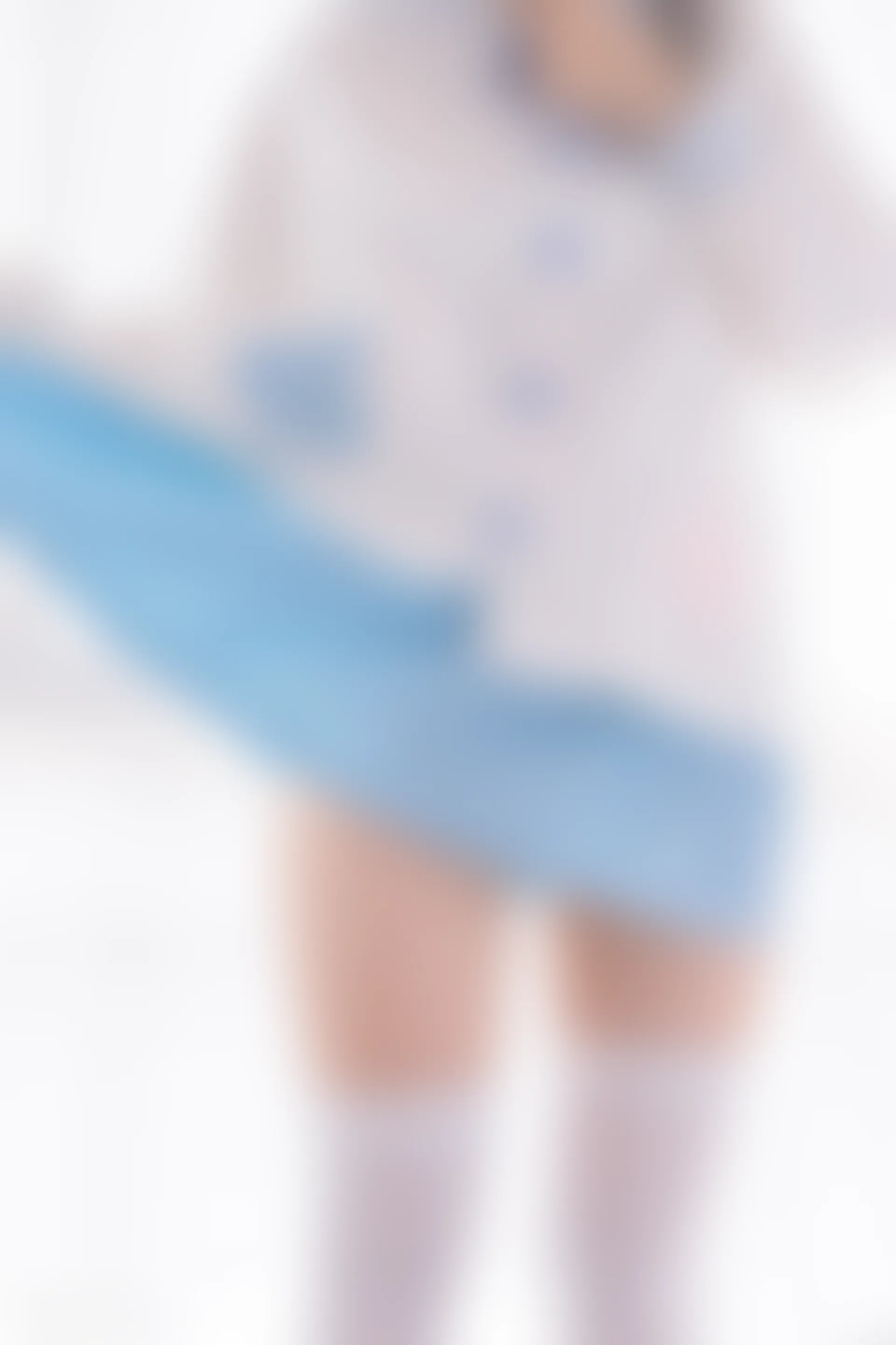 轻兰映画 SPL.008 [98P-783M]白丝, 美腿, 美足, 轻兰映画