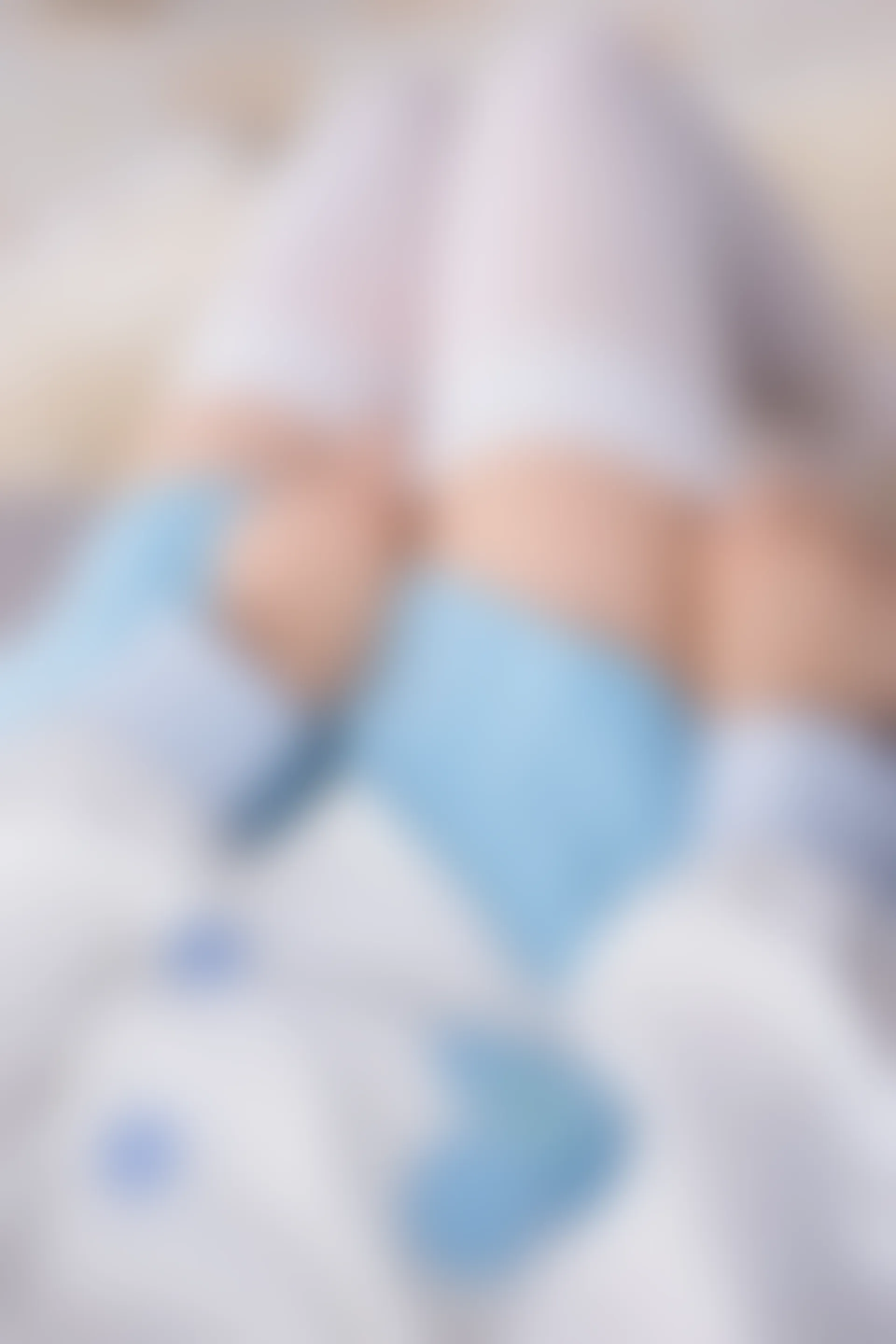 轻兰映画 SPL.008 [98P-783M]白丝, 美腿, 美足, 轻兰映画