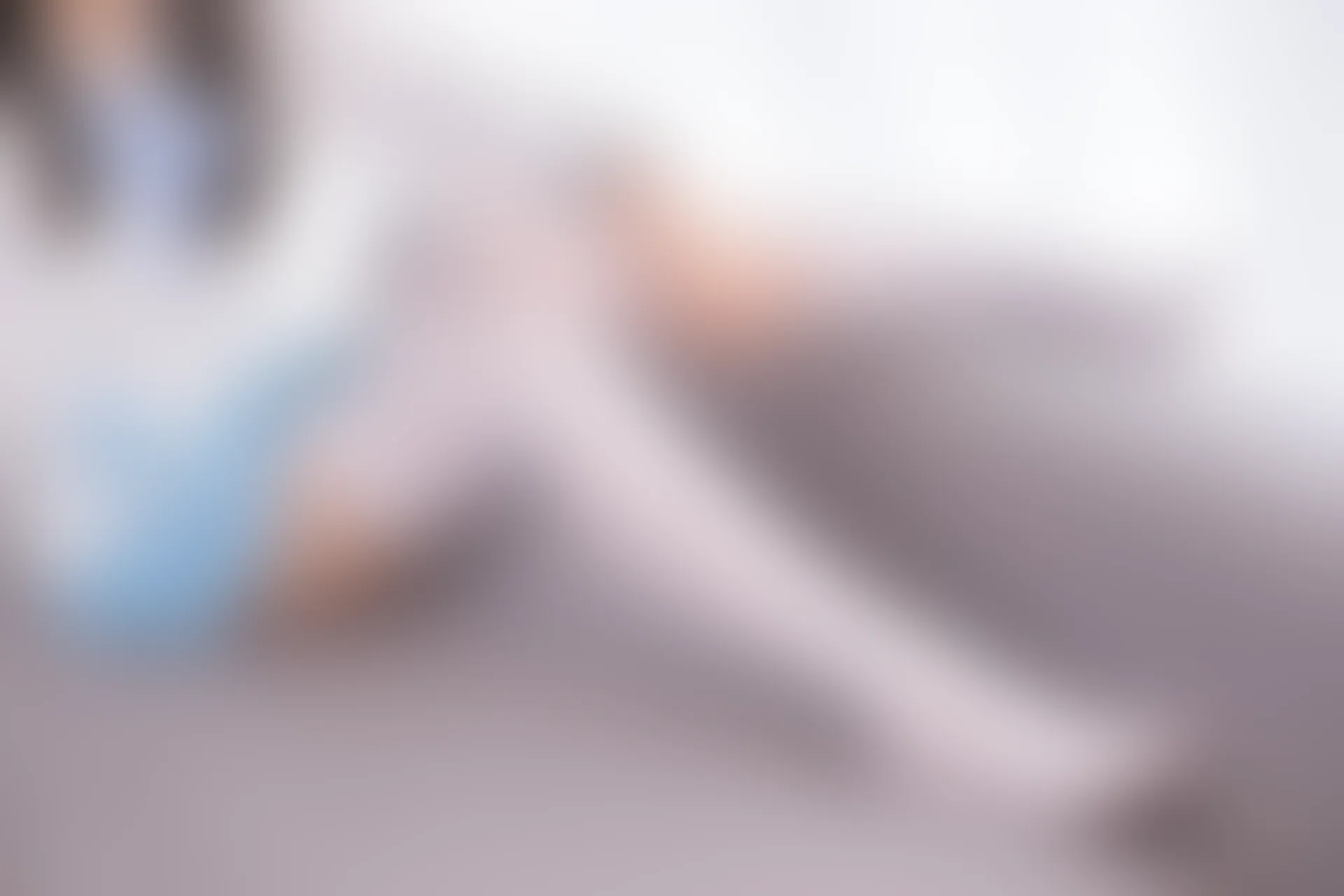 轻兰映画 SPL.008 [98P-783M]白丝, 美腿, 美足, 轻兰映画